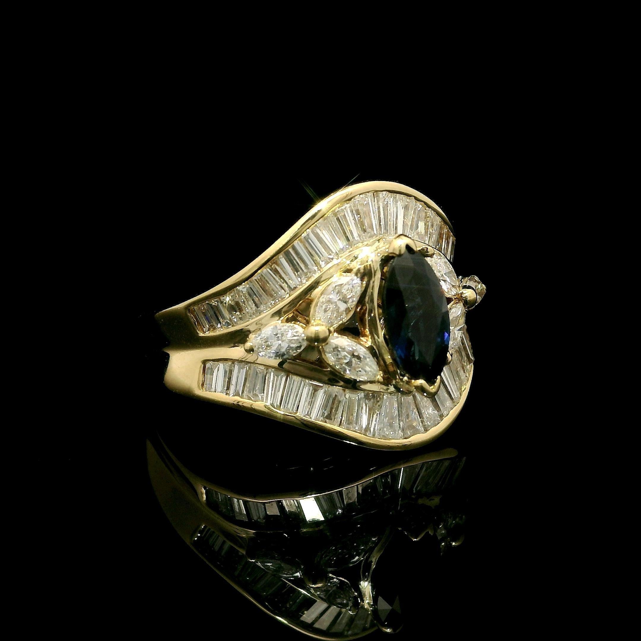 Anello a fascia larga in oro 18 carati con zaffiro marquise e diamante di alta qualità in vendita 2