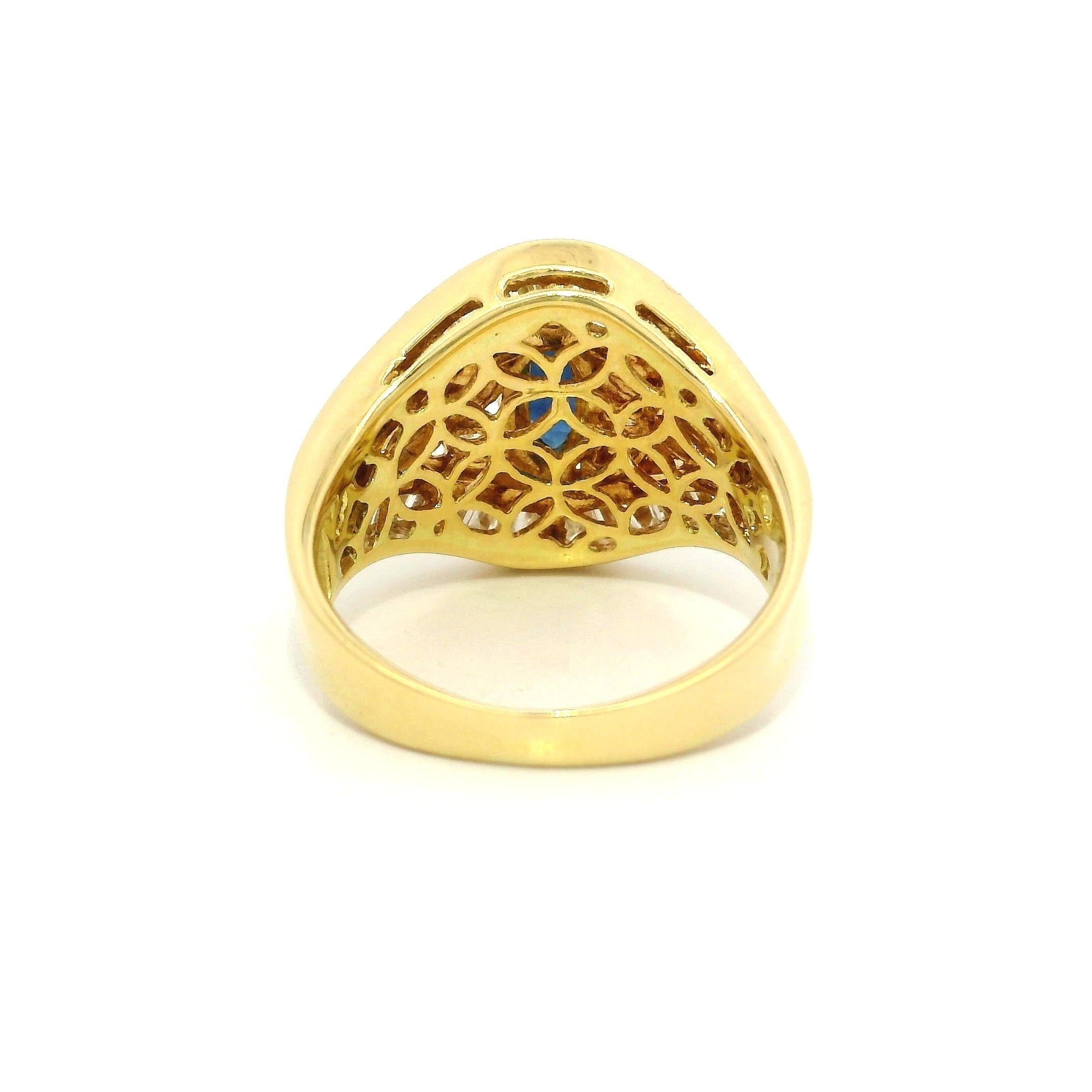 Anello a fascia larga in oro 18 carati con zaffiro marquise e diamante di alta qualità in vendita 4