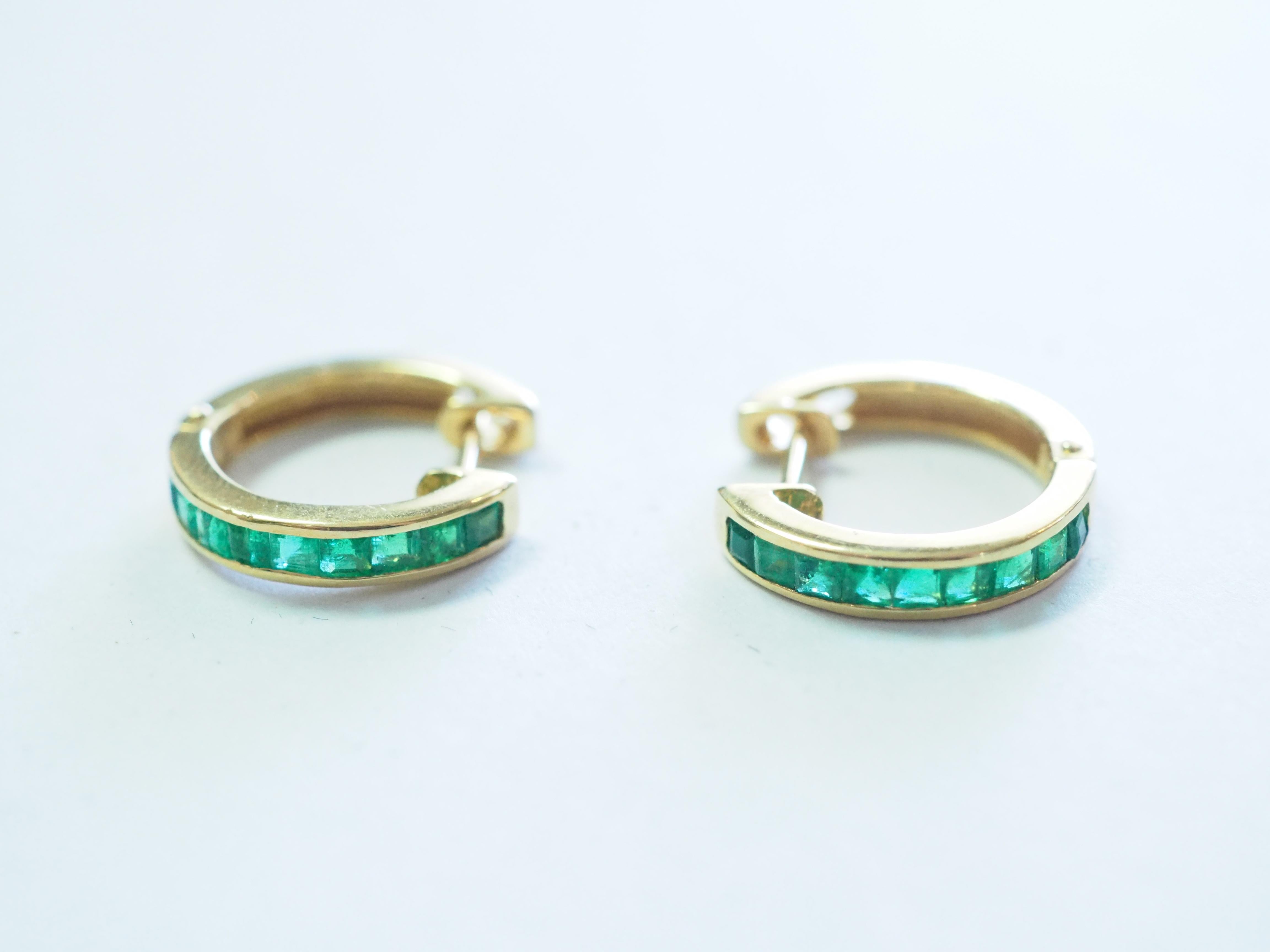 Square Cut 18K Gold 1ct Squared Emerald Inlaid Hoop Earrings