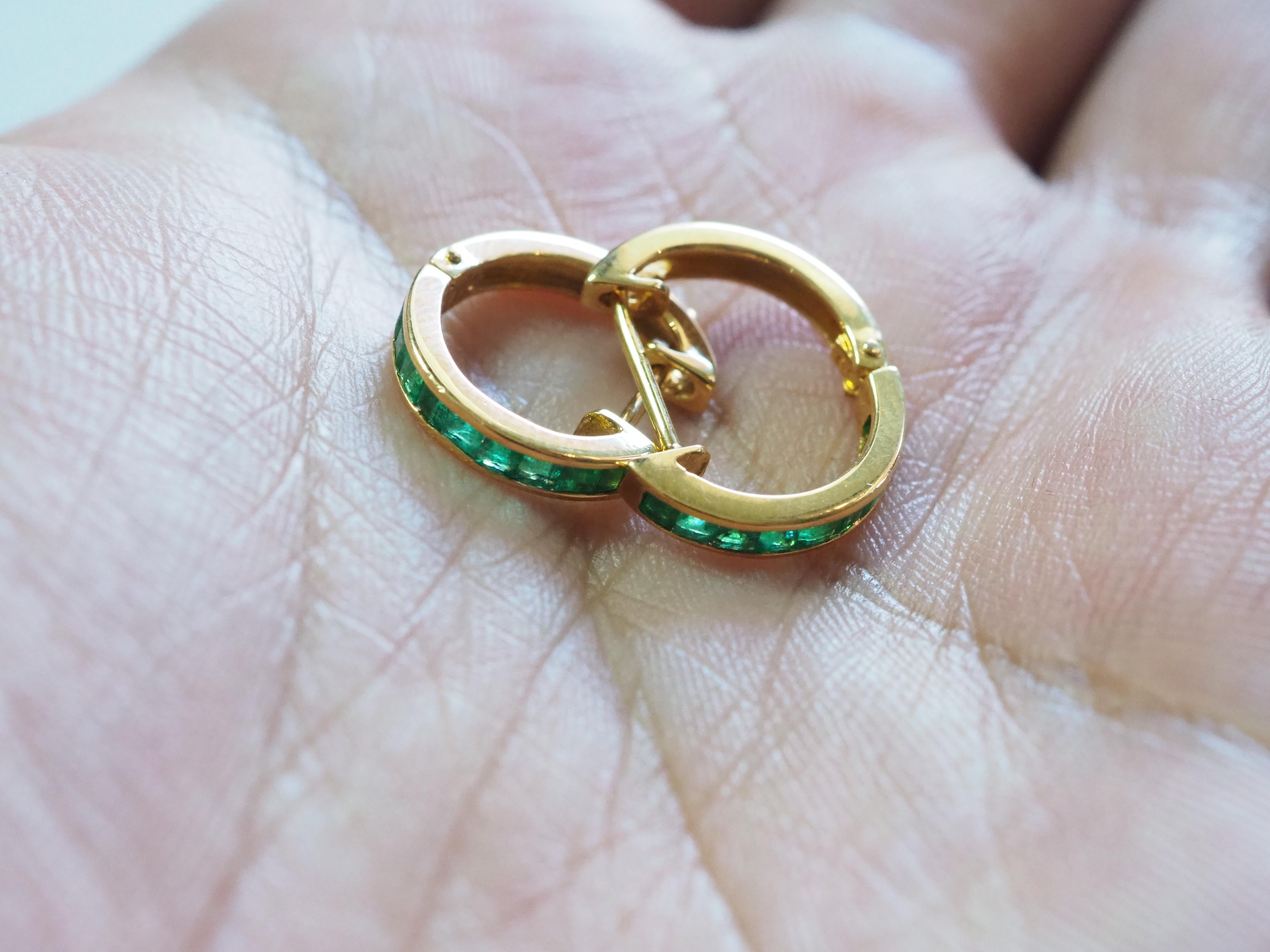 Women's or Men's 18K Gold 1ct Squared Emerald Inlaid Hoop Earrings