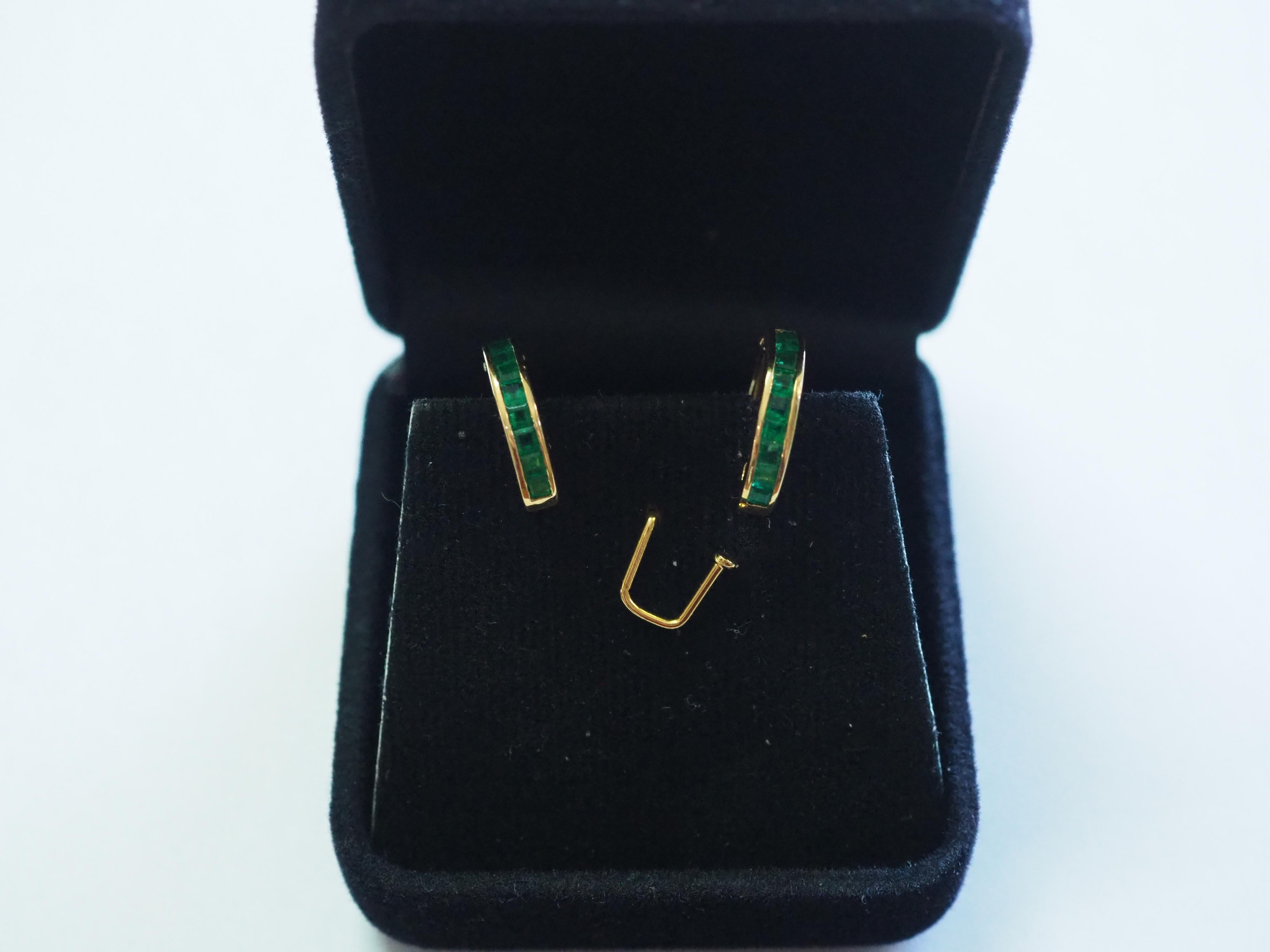 18K Gold 1ct Squared Emerald Inlaid Hoop Earrings 1