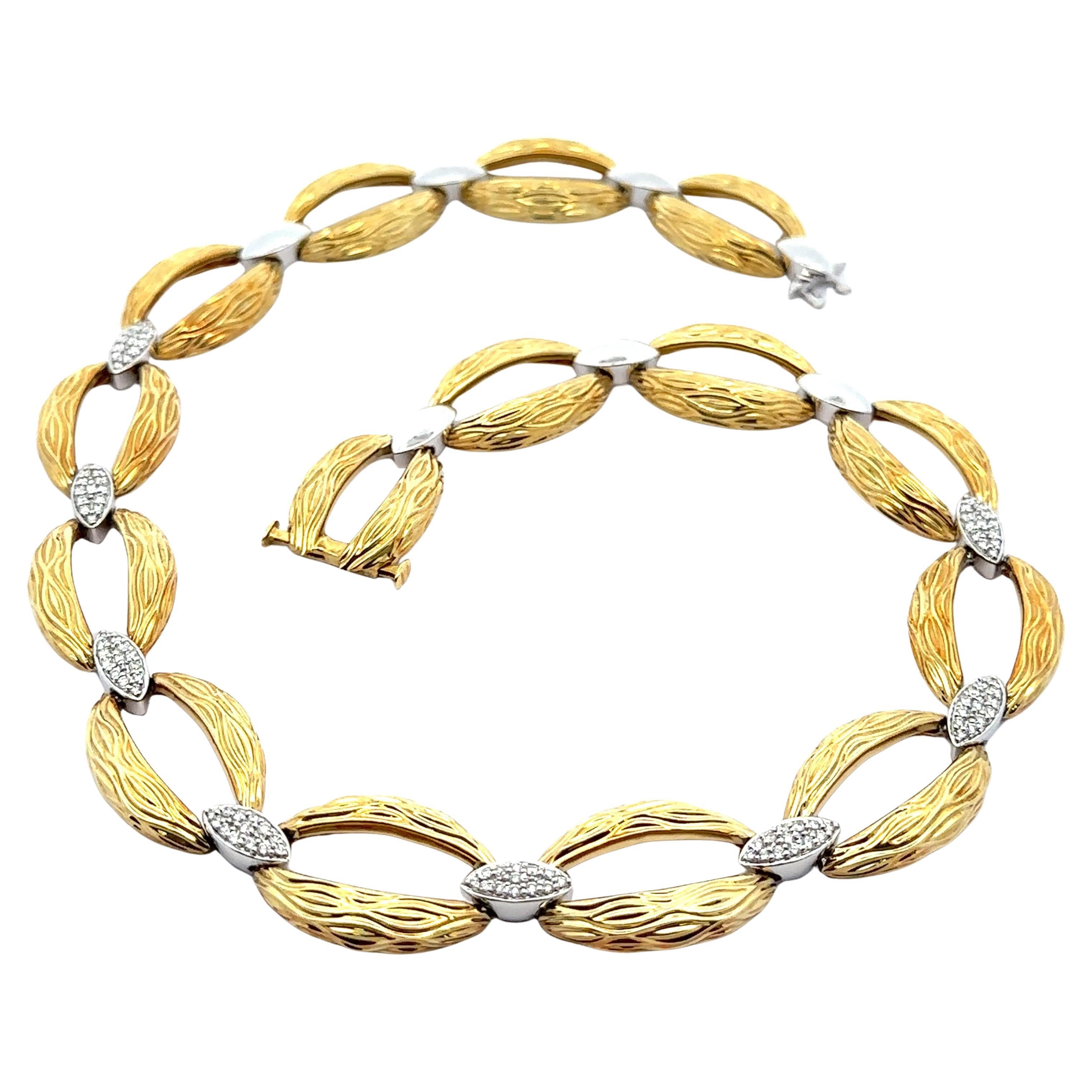 Collana A Link in oro 18k con diamante da 1ctw con motivo ondulato e struttura aperta a forma di marquise in vendita