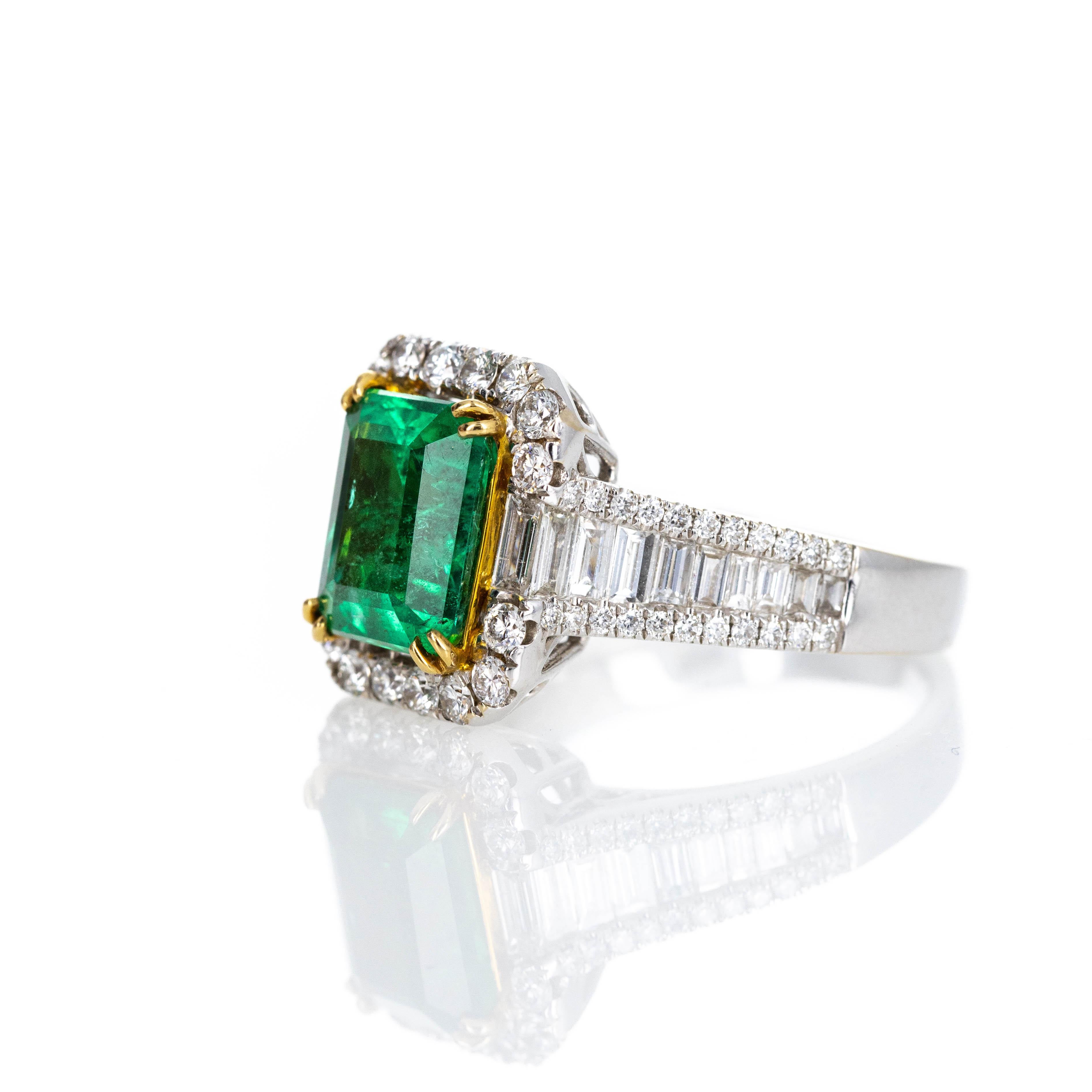 18K Gold 2 Carat Emerald Diamond Baguette Halo Ring For Sale 2