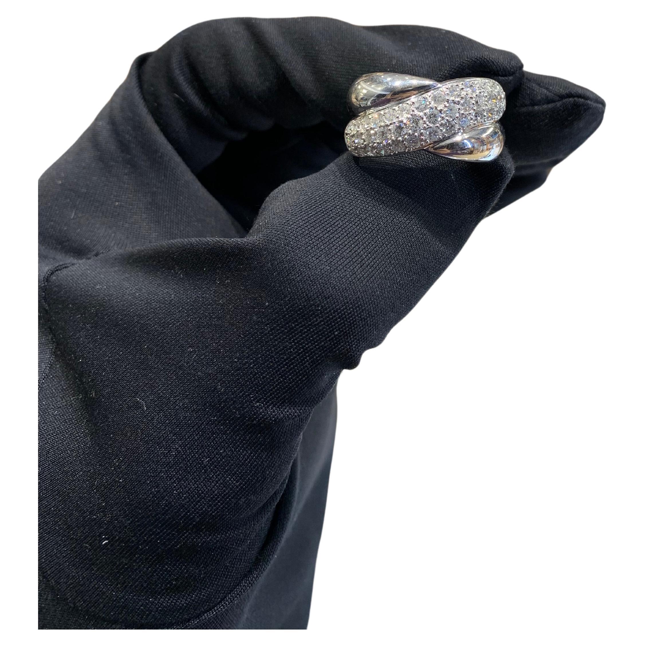 18k Gold 2.0 Carat Diamond Ring For Sale