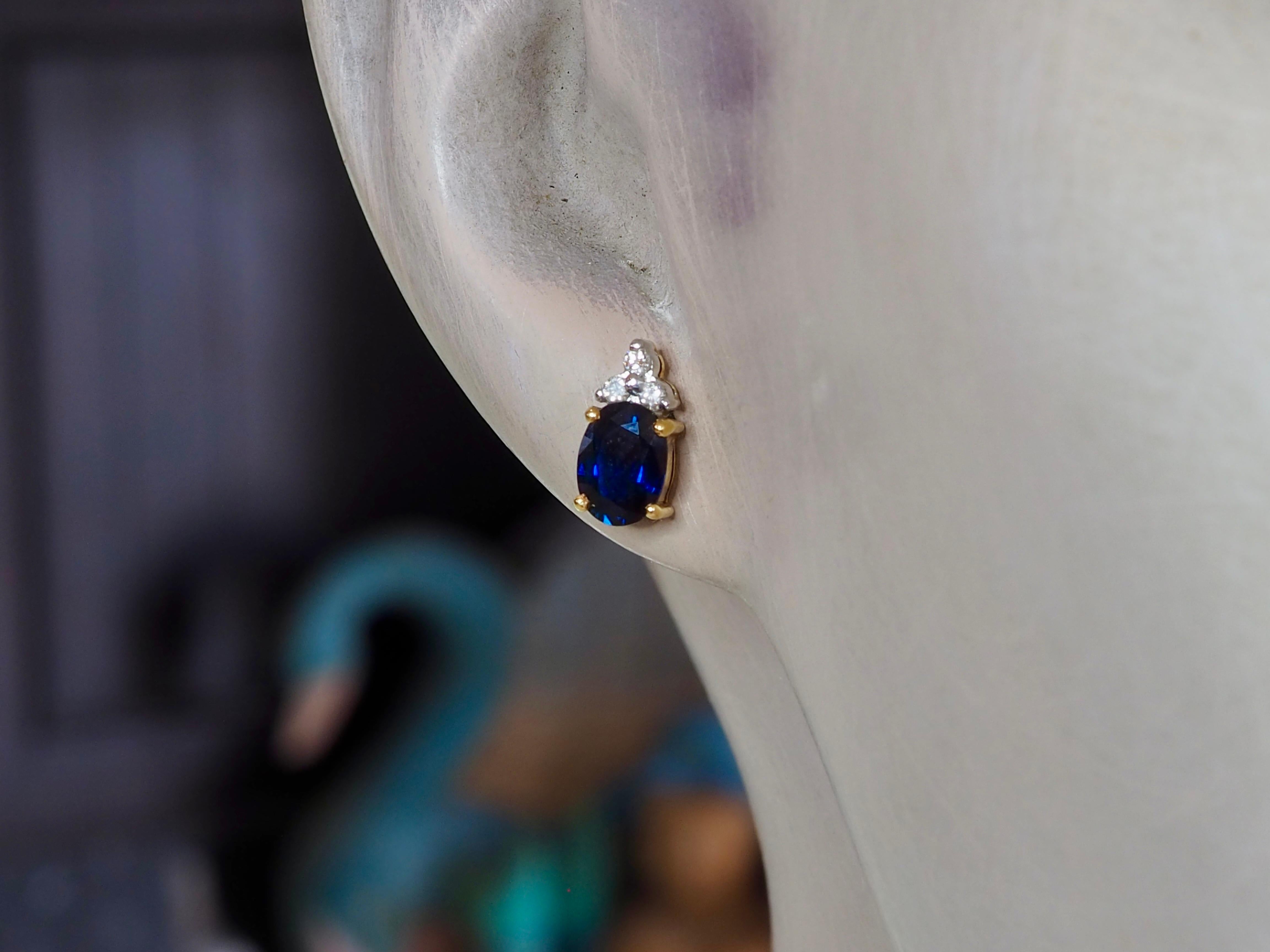 Orecchini in oro 18K con zaffiro blu profondo ovale da 2,00ct e diamante da 0,10ct in vendita 4