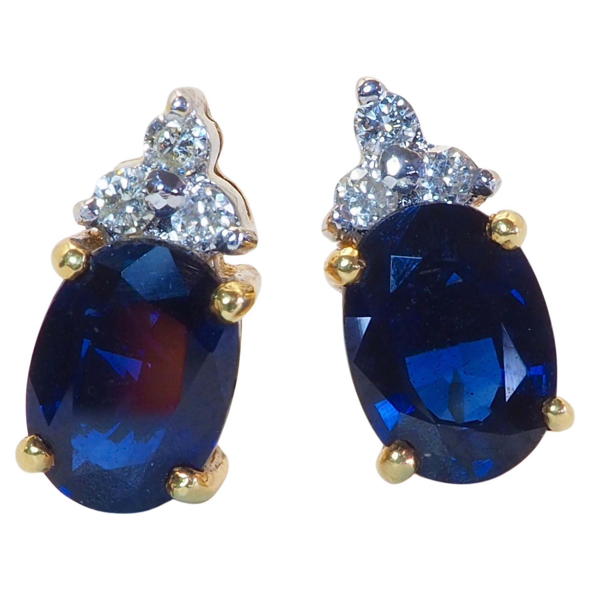 Orecchini in oro 18K con zaffiro blu profondo ovale da 2,00ct e diamante da 0,10ct in vendita