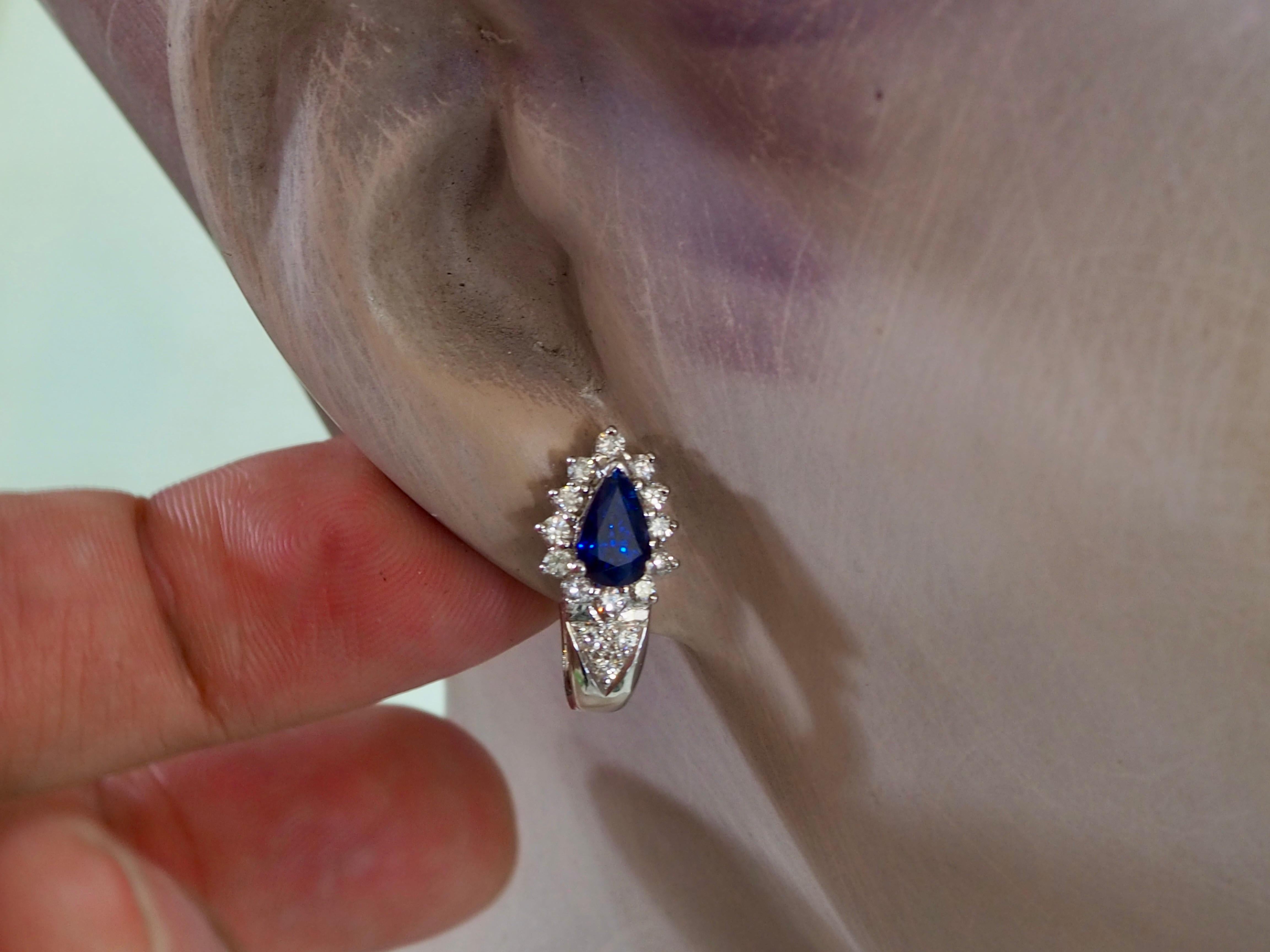 18K Gold 2.00ct Birne Vivid Blue Sapphire & 0.60ct Diamant Ohrringe im Angebot 1