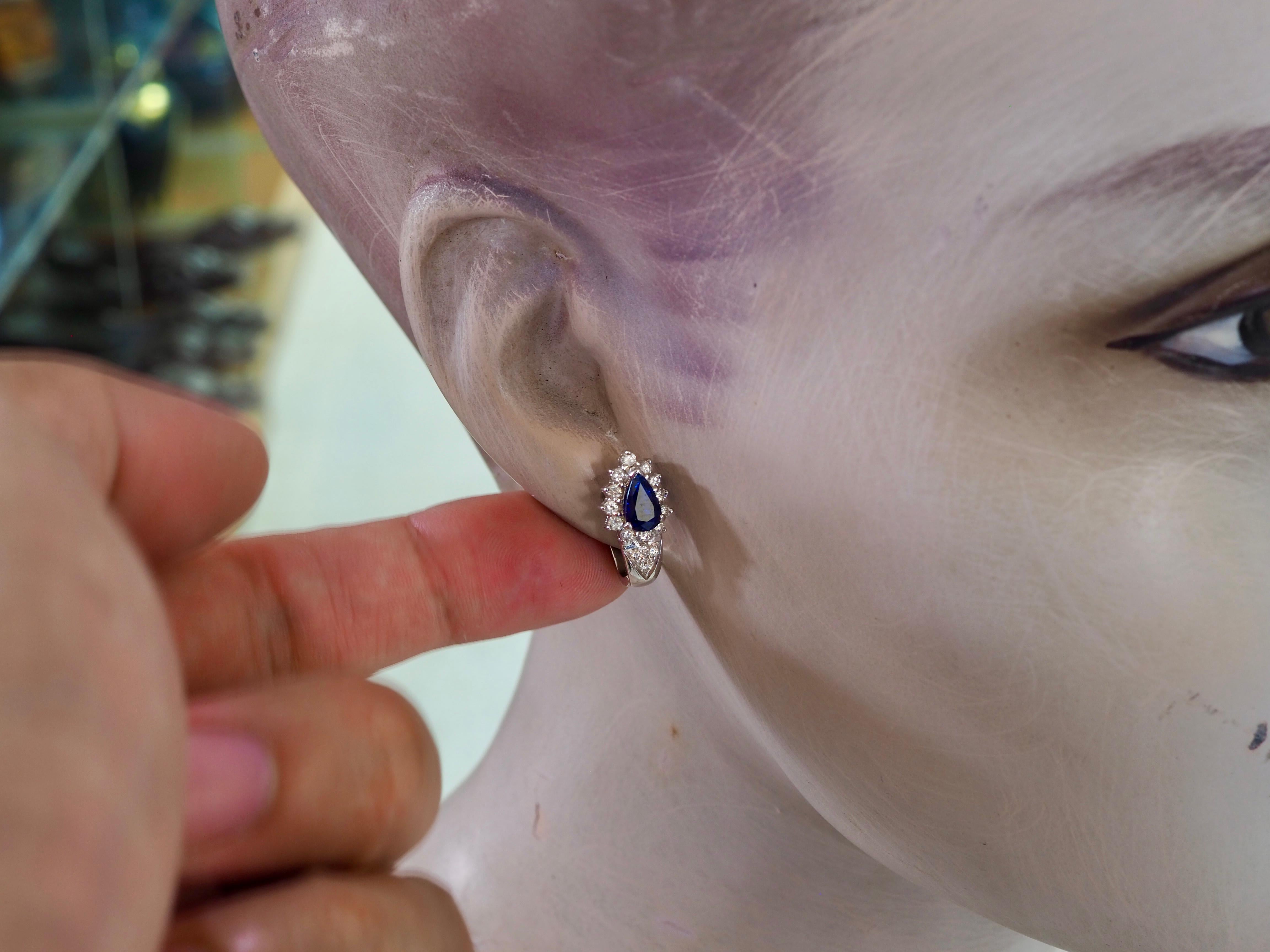 18K Gold 2.00ct Birne Vivid Blue Sapphire & 0.60ct Diamant Ohrringe im Angebot 2