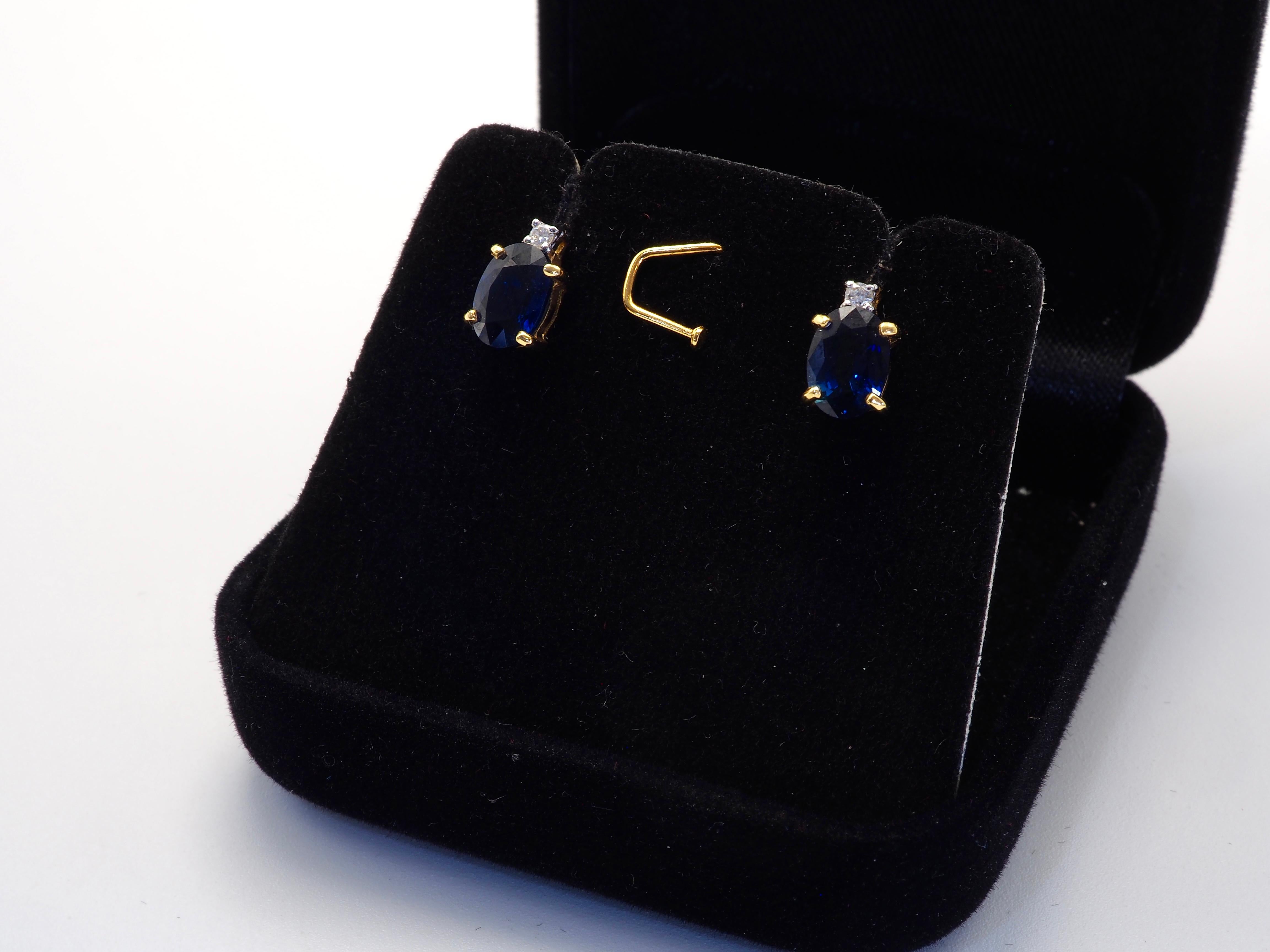 Women's or Men's 18K Gold 2.03ct Blue Sapphire & 0.04ct Diamond Fine Stud Earrings