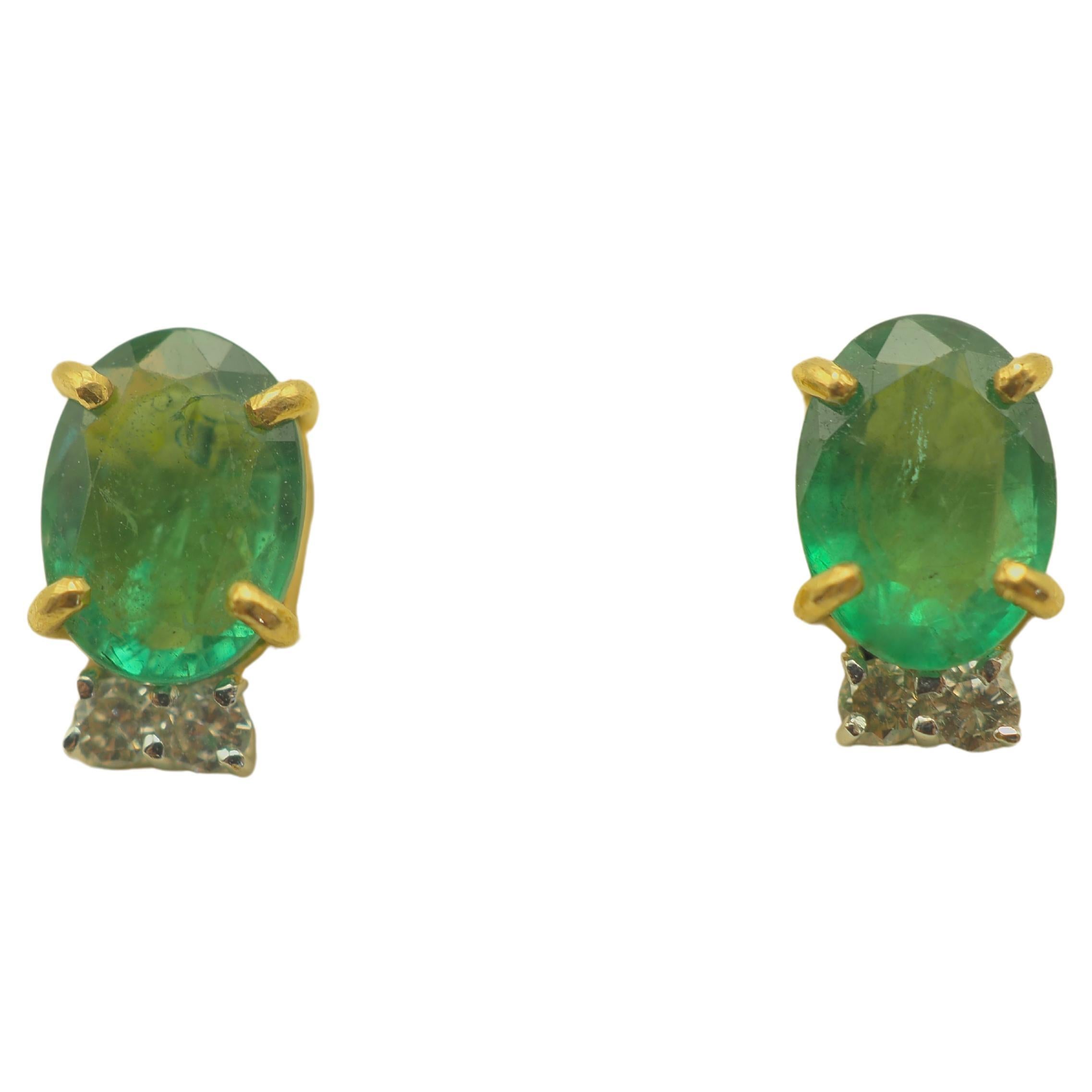18K Gold 2.15ct Oval Emerald & 0.10ct Diamond Fine Stud Earrings For Sale