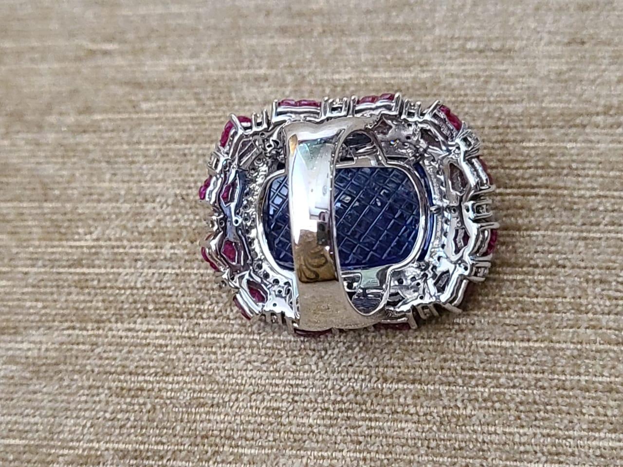 18k Gold, 21.67 Carats Carved Tanzanite, Ruby Leaves & Diamonds Cocktail Ring In New Condition In Hong Kong, HK
