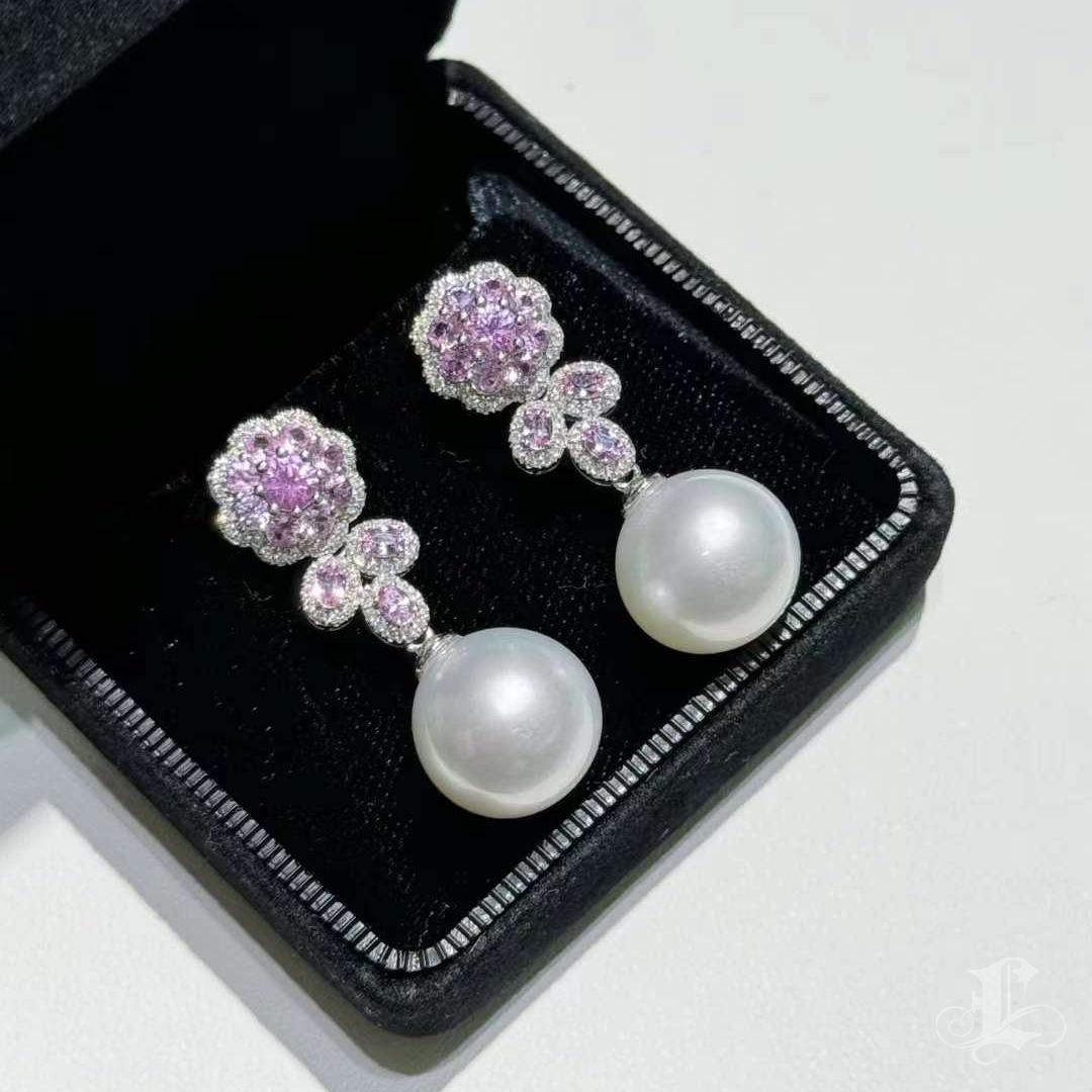 【Vine Symphony】Floral Sapphire Aurora South Sea Pearl Diamond Evening Earrings For Sale 4