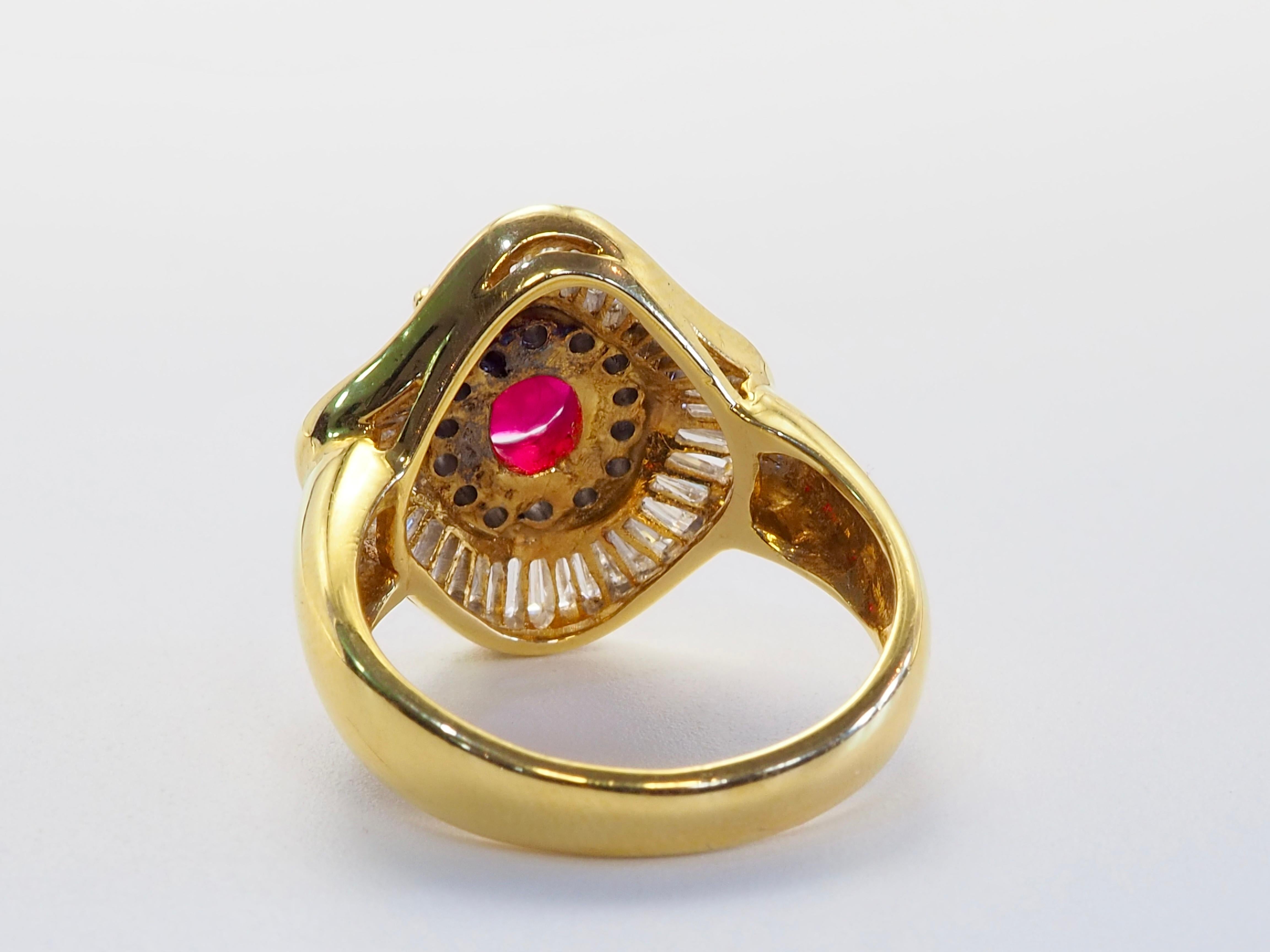 Taille ovale Bague Ballerina en or 18 carats, rubis thaï ovale de 2,51 ct et diamant de 1,20 ct en vente