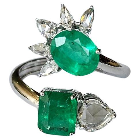 18K Gold, 2.63 carats, natural Zambian Emerald & Rose Cut Diamonds Cocktail Ring