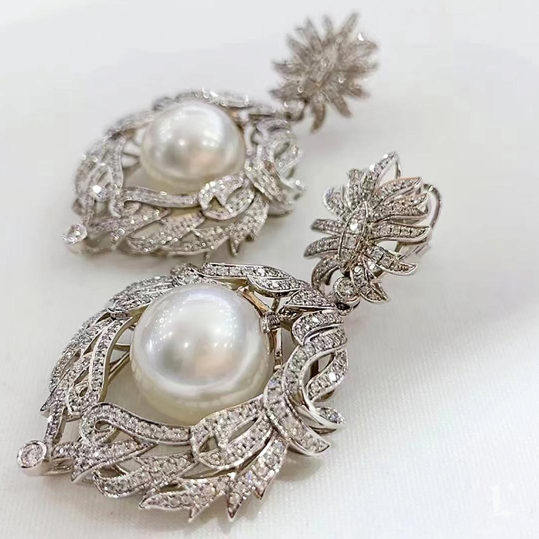 【Crown Radiance】Imperial Laurel South Sea Pearl Diamond Earrings In New Condition For Sale In New York, NY