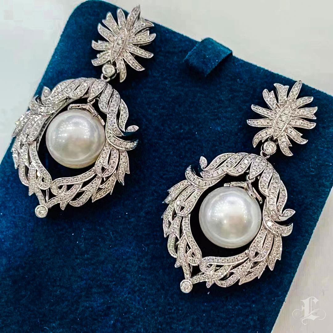 Women's 【Crown Radiance】Imperial Laurel South Sea Pearl Diamond Earrings For Sale