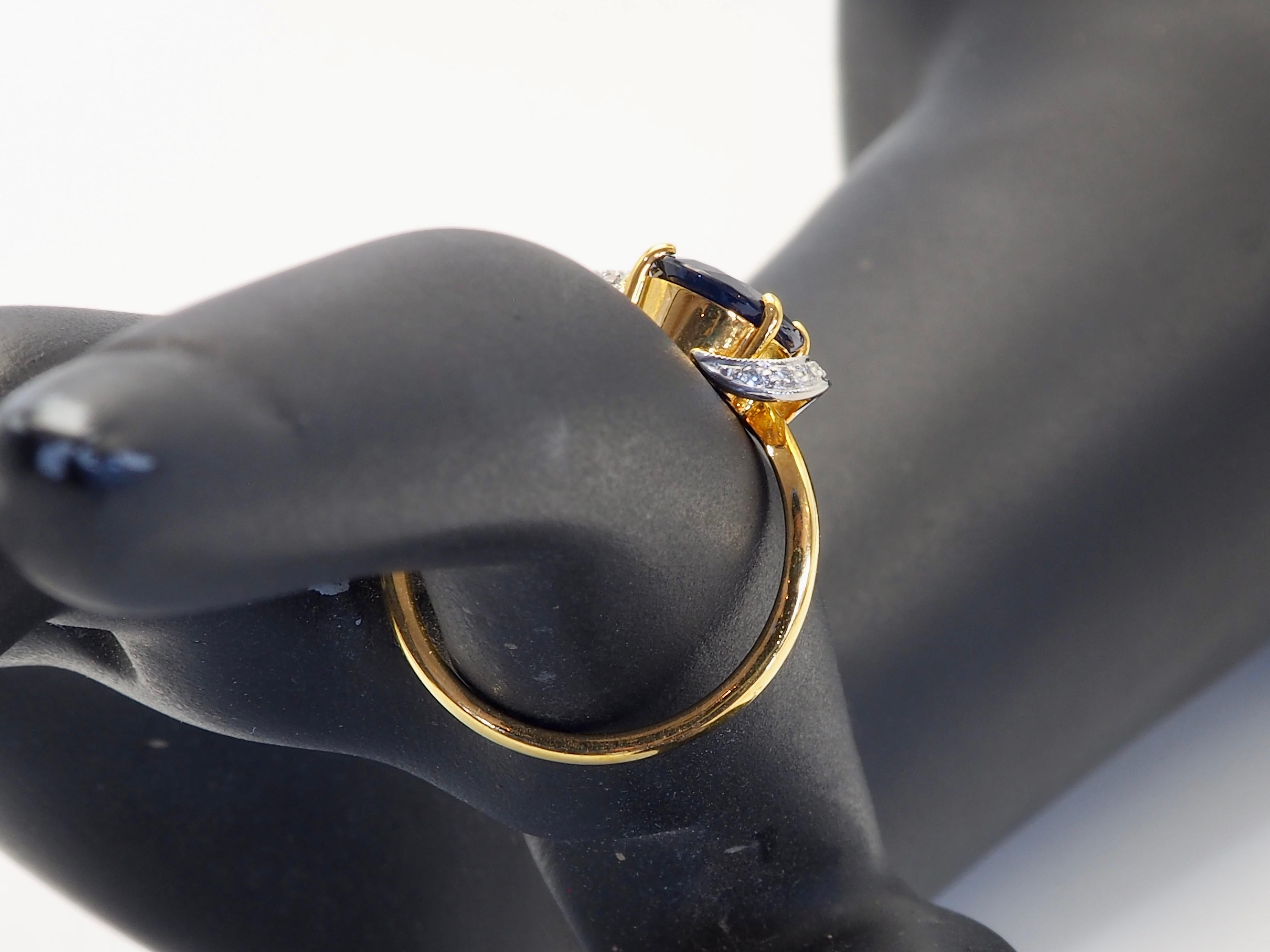 18K Gold 2.71ct Deep Blue Sapphire & 0.06ct Diamond Fine Swirl Ring 2