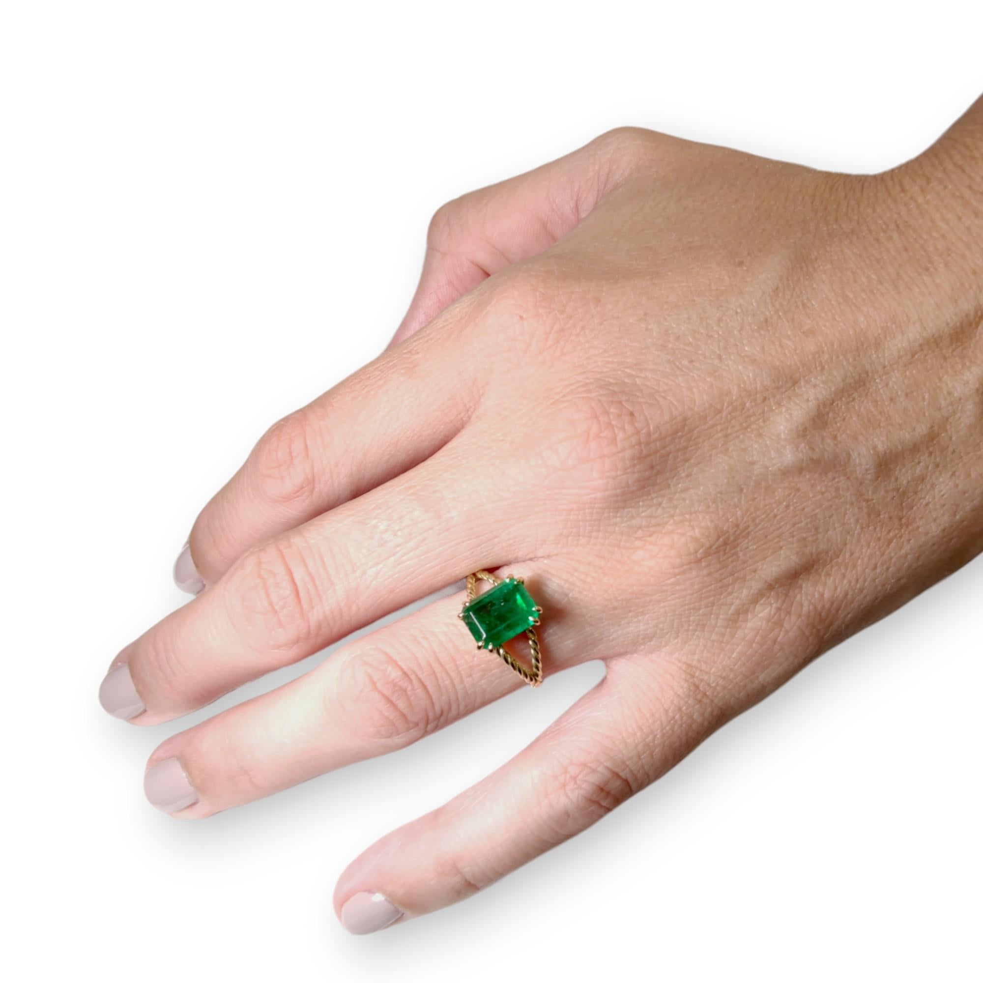 18K Gold 2.72 Carat Natural Emerald Solitaire Engagement Ring for Women,

Gemstone: Emerald
Cut: Emerald Cut
Quantity: 1
Dimensions: 0.356 in x 0.280 in x 0.194 in
Total Carat Weight: 2.72ct

IMPORTANT:
-Regarding resizing: Send us a message before