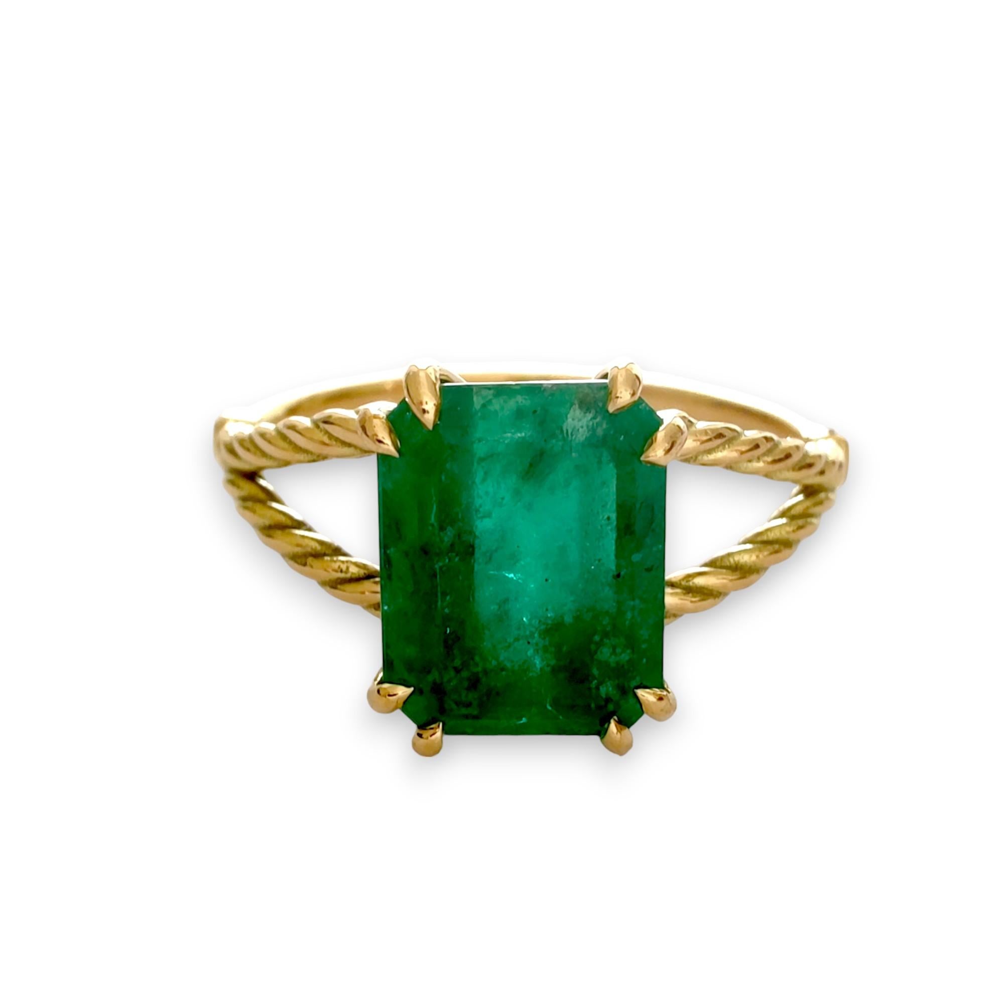 Women's 18K Gold 2.72 Carat Natural Emerald Solitaire Engagement Ring for Women