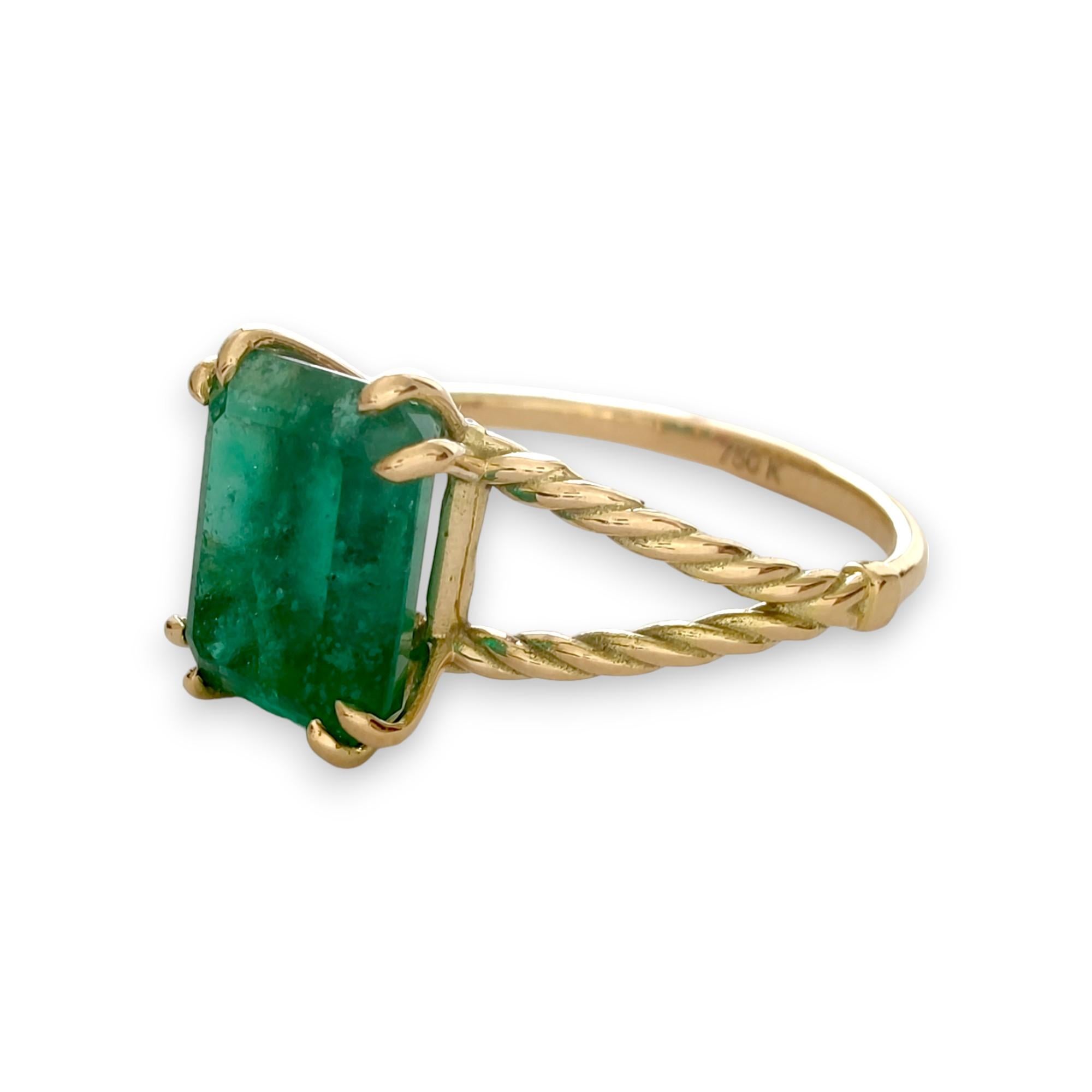 18K Gold 2.72 Carat Natural Emerald Solitaire Engagement Ring for Women 1