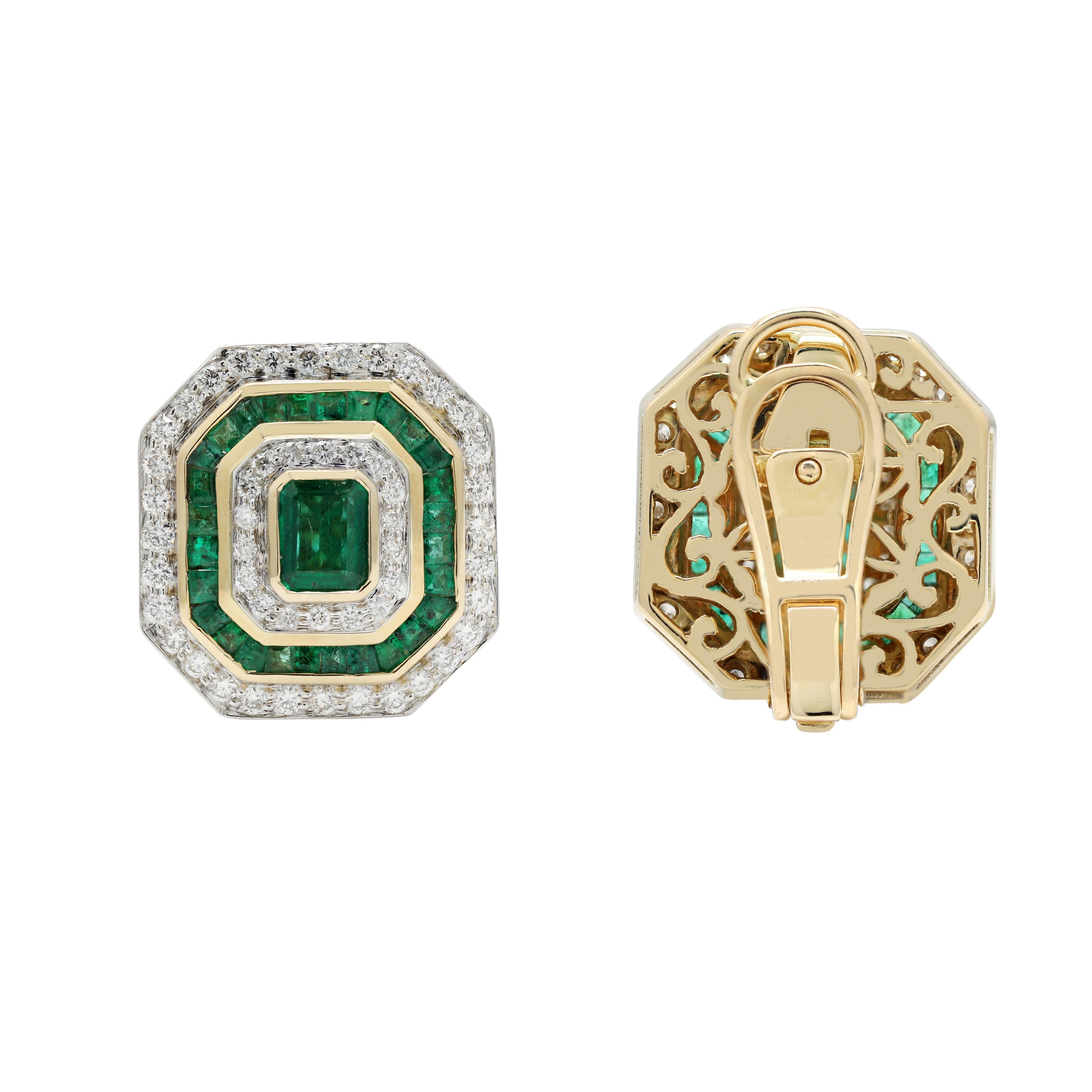 Art Deco 18K Gold 2.87 Ct Emerald and Diamond Cluster Clip on Stud Earrings for Wedding For Sale