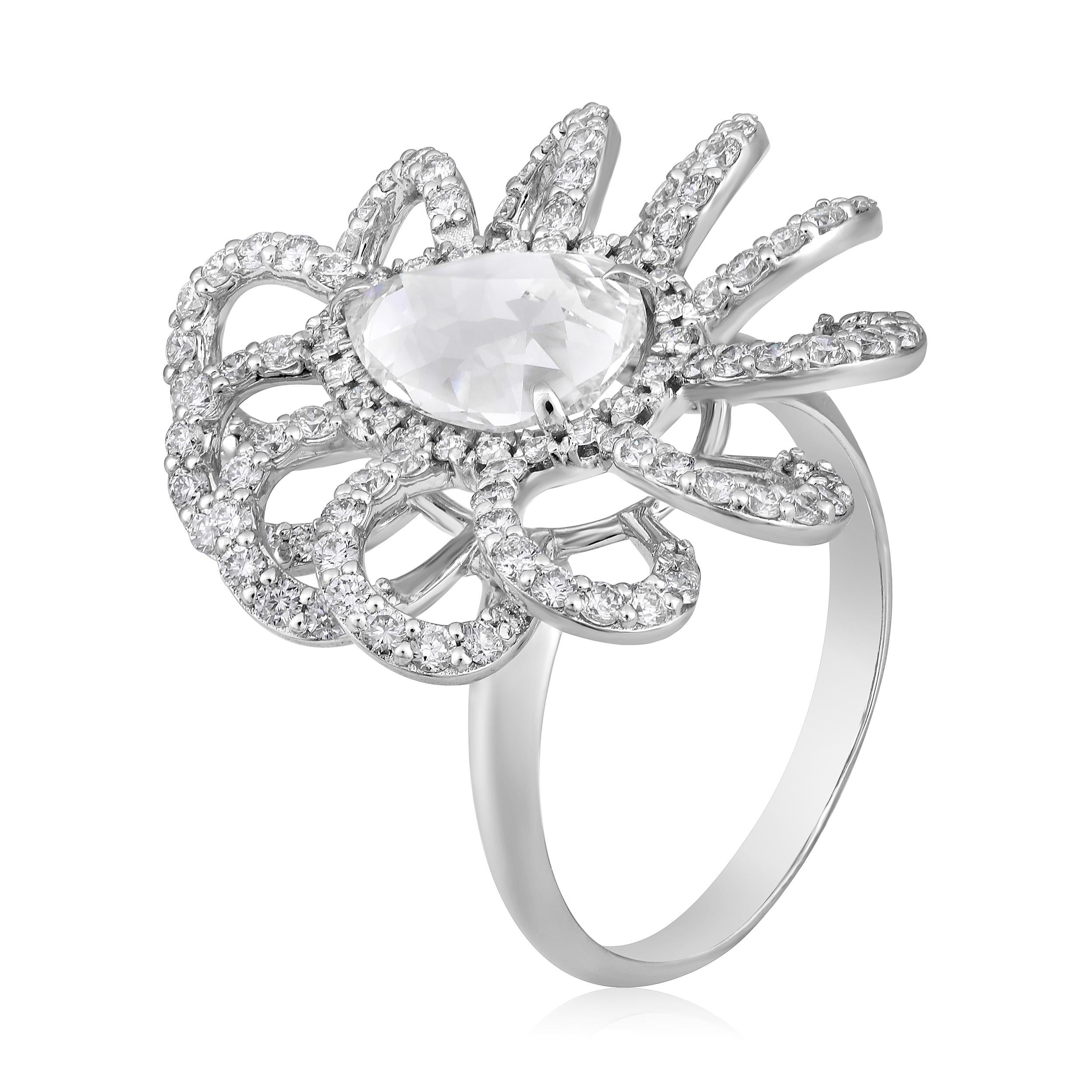 Crafted in 5.992 grams of 18K White Gold, the ring contains 118 stone of Round Lab Created Diamond with a total of 1.01 carat in D-F color and VVS-VS clarity combined with 1 stones of Rose Cut Side Lab Created Diamonds with a total of 1.77 carat in