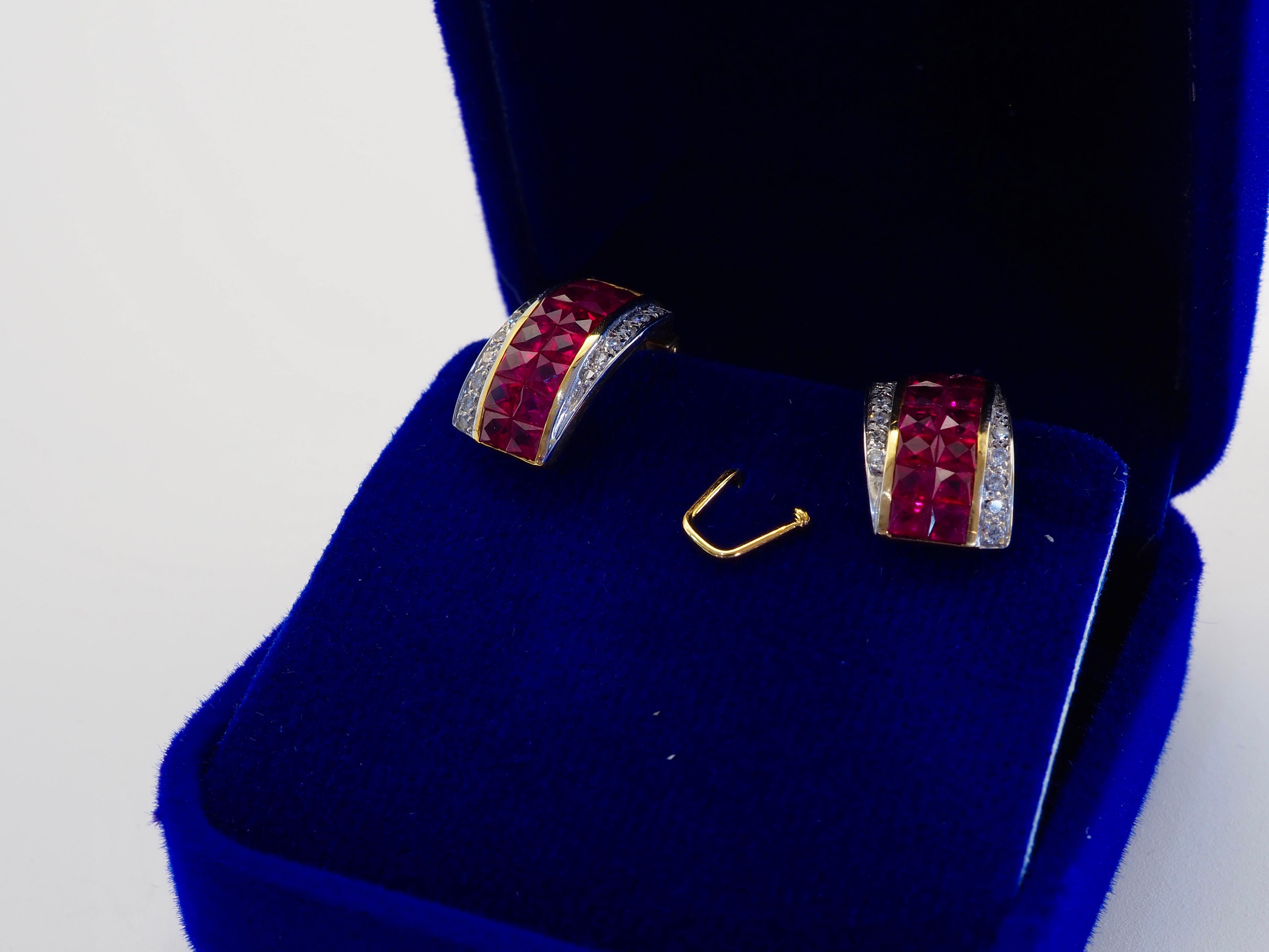 Orecchini in oro 18K con rubino quadrato da 2,98 carati e diamante da 0,12 carati con chiusura invisibile in vendita 1
