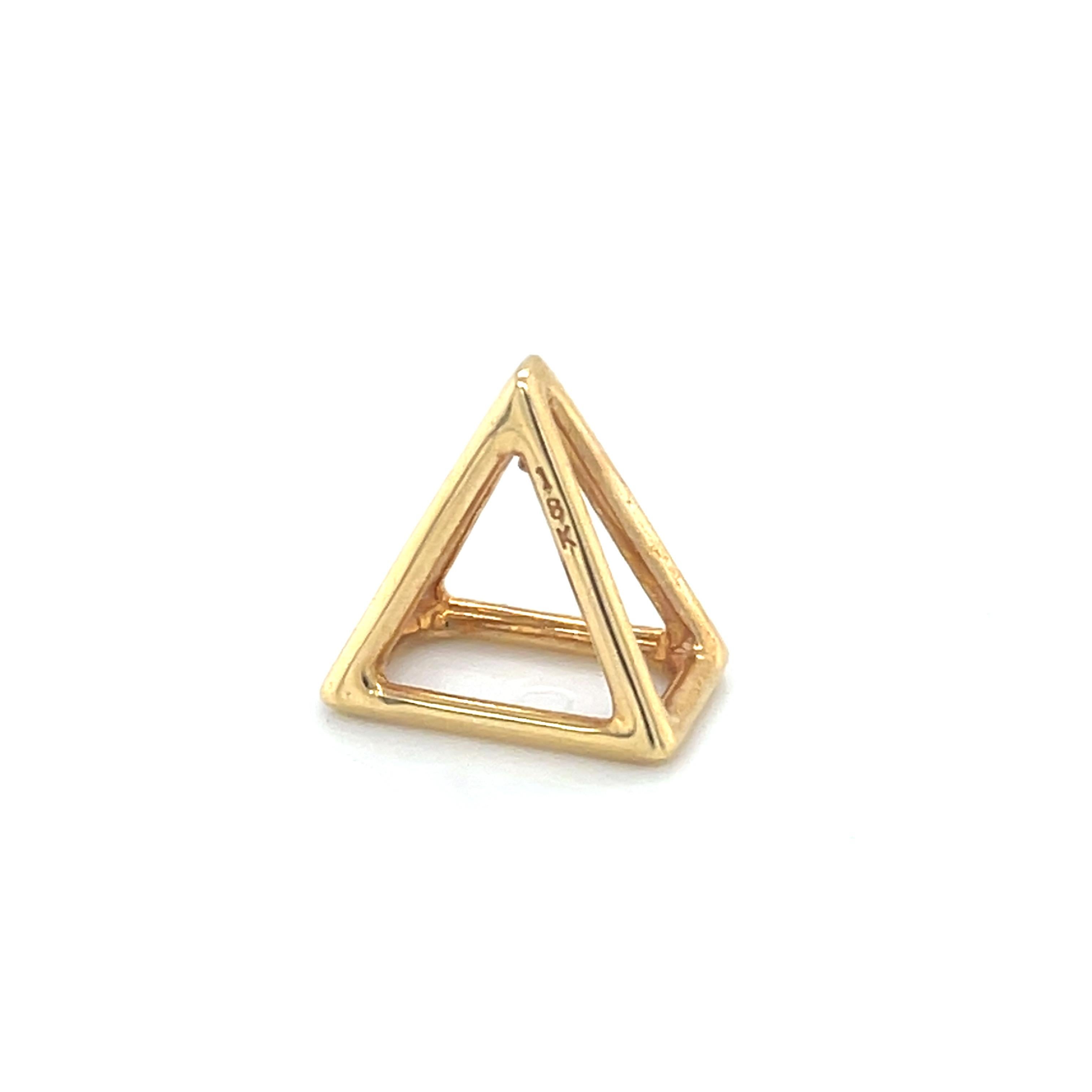 Ciondolo a piramide tridimensionale in oro 18K con accenti di diamante In condizioni Nuovo in vendita a Ridgefield, CT