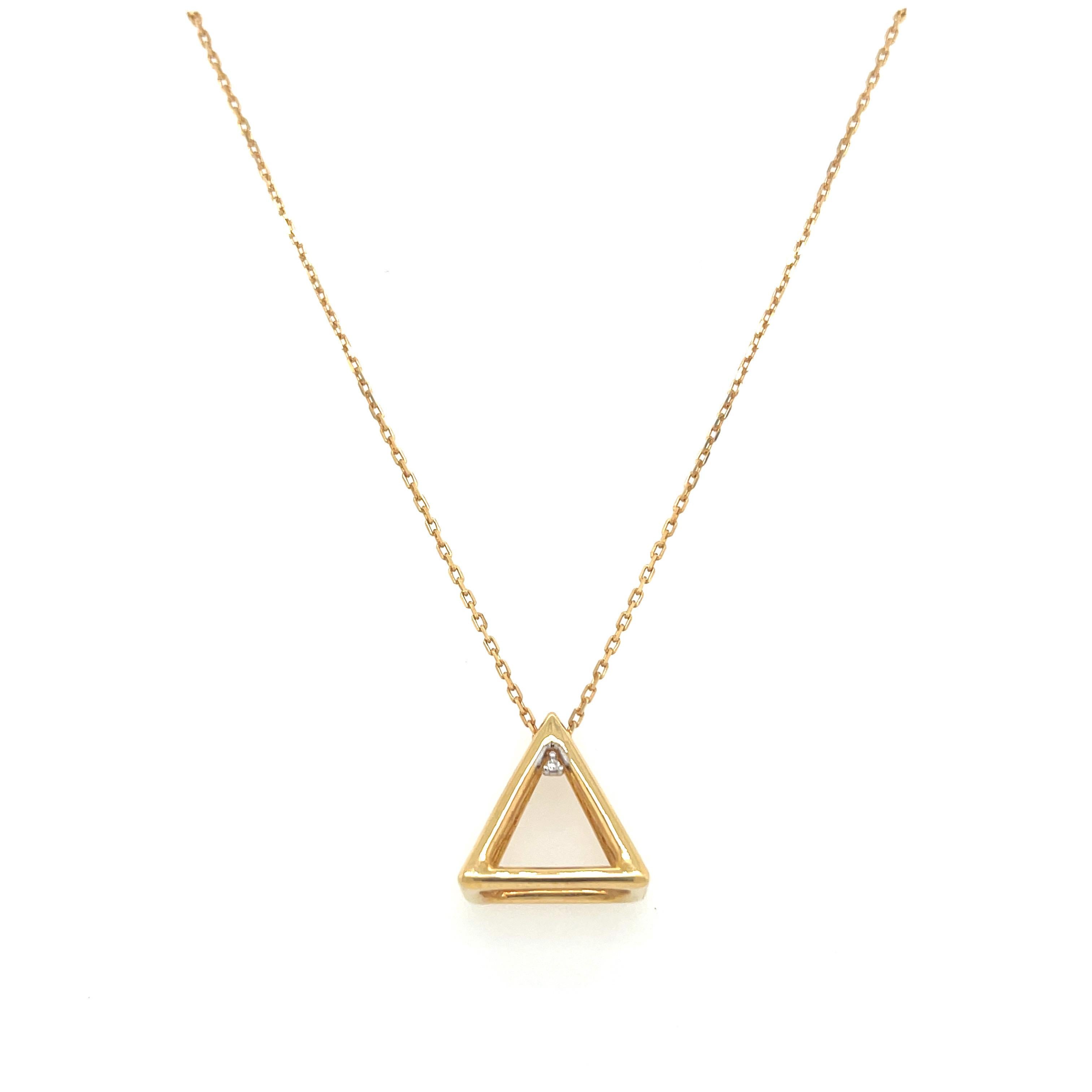 Ciondolo a piramide tridimensionale in oro 18K con accenti di diamante in vendita 1