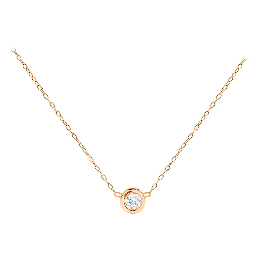 Moderno Collana in oro 18k con diamante da 3 mm Ciondolo con diamante solitario rotondo a taglio brillante in vendita