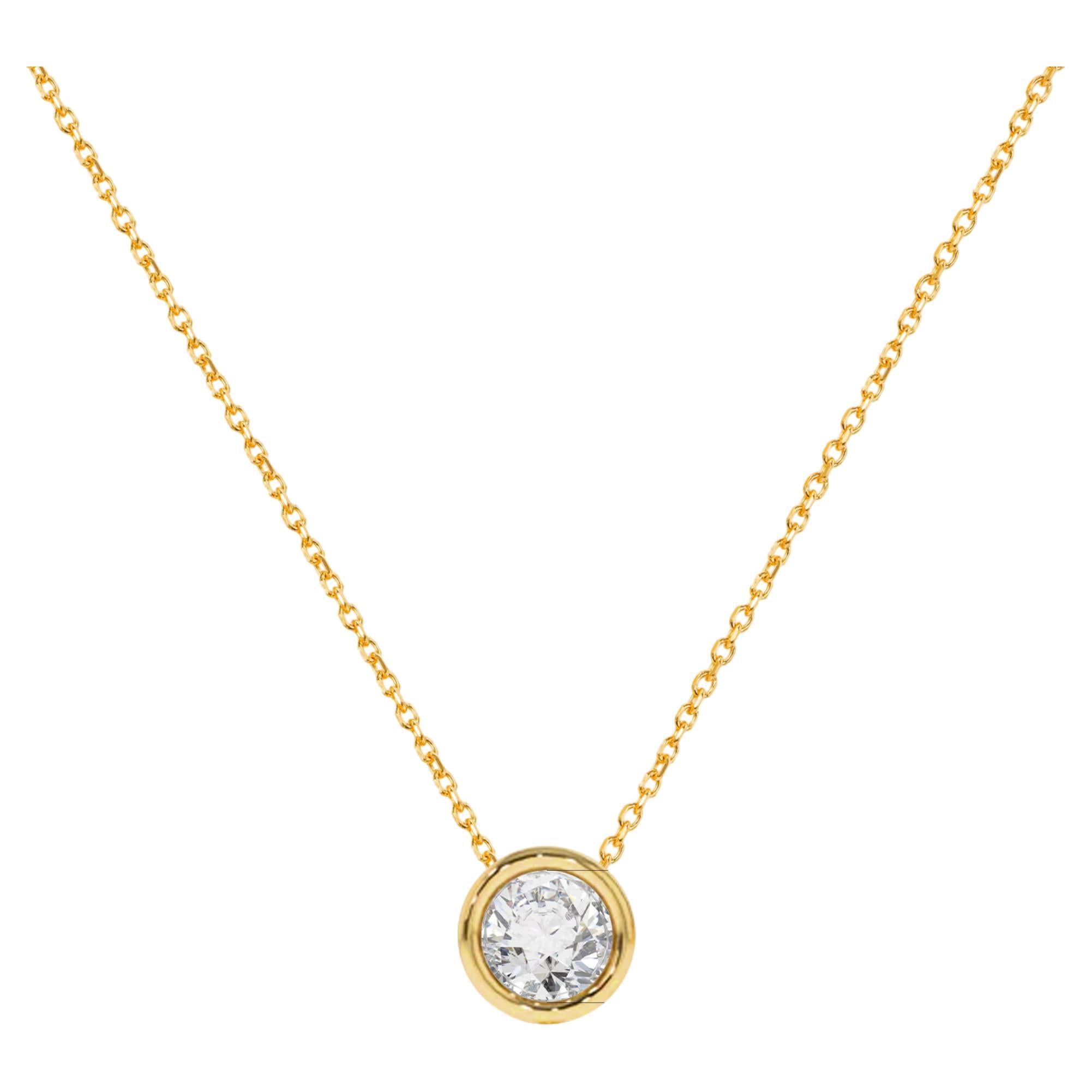 18k Gold 3 mm Diamond Necklace Brilliant Cut Round Solitaire Diamond Pendant For Sale