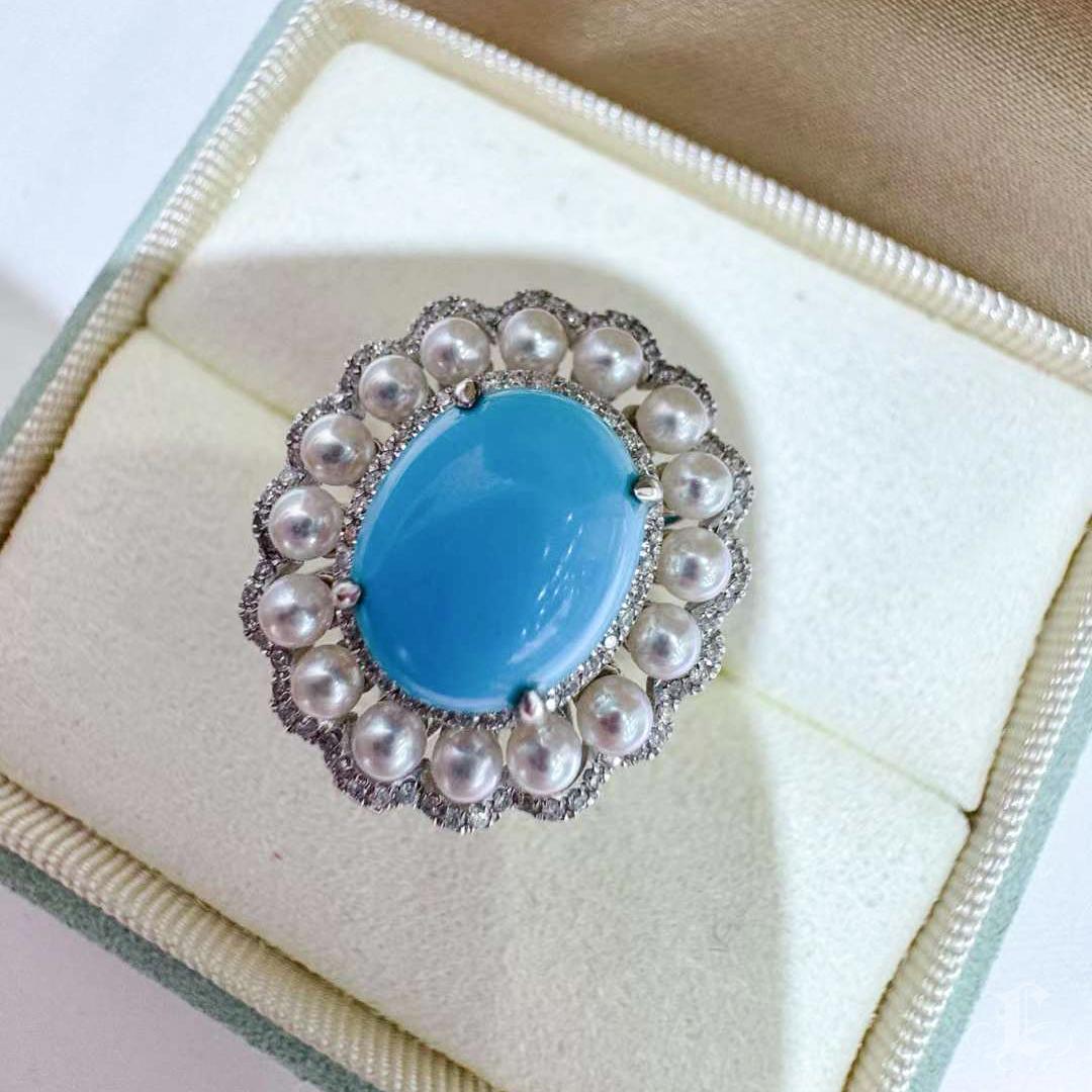【Caelmare】Regal Halo Convertible Turquoise & Baby Akoya Pearl Ring Pendant For Sale 4