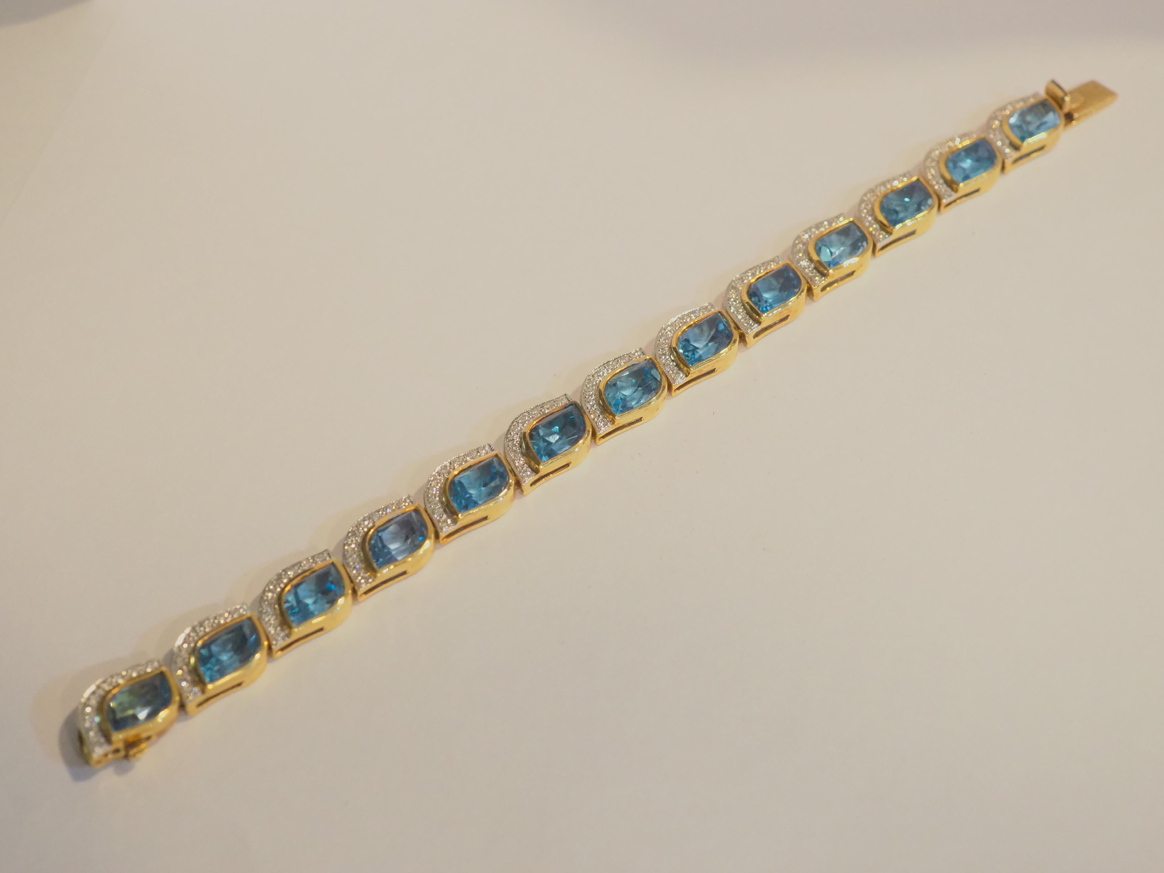 18K Gold 30.16 Carat Mixed Cut Blue Topaz & 1.41ct Diamond Bracelet In Excellent Condition For Sale In เกาะสมุย, TH