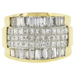 18 Karat Gold 3,08 Karat Multi Row Unsichtbar gefasster Prinzessin Baguette Diamant breiter Bandring