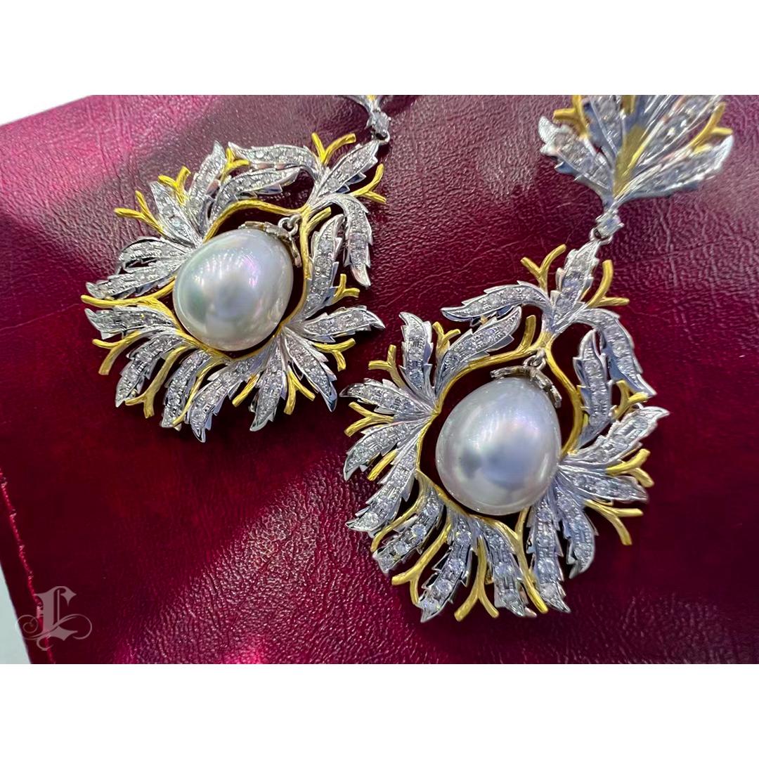 Donna Orecchini a foglia con diamanti e perle dei mari del sud in stile Buccellati in vendita