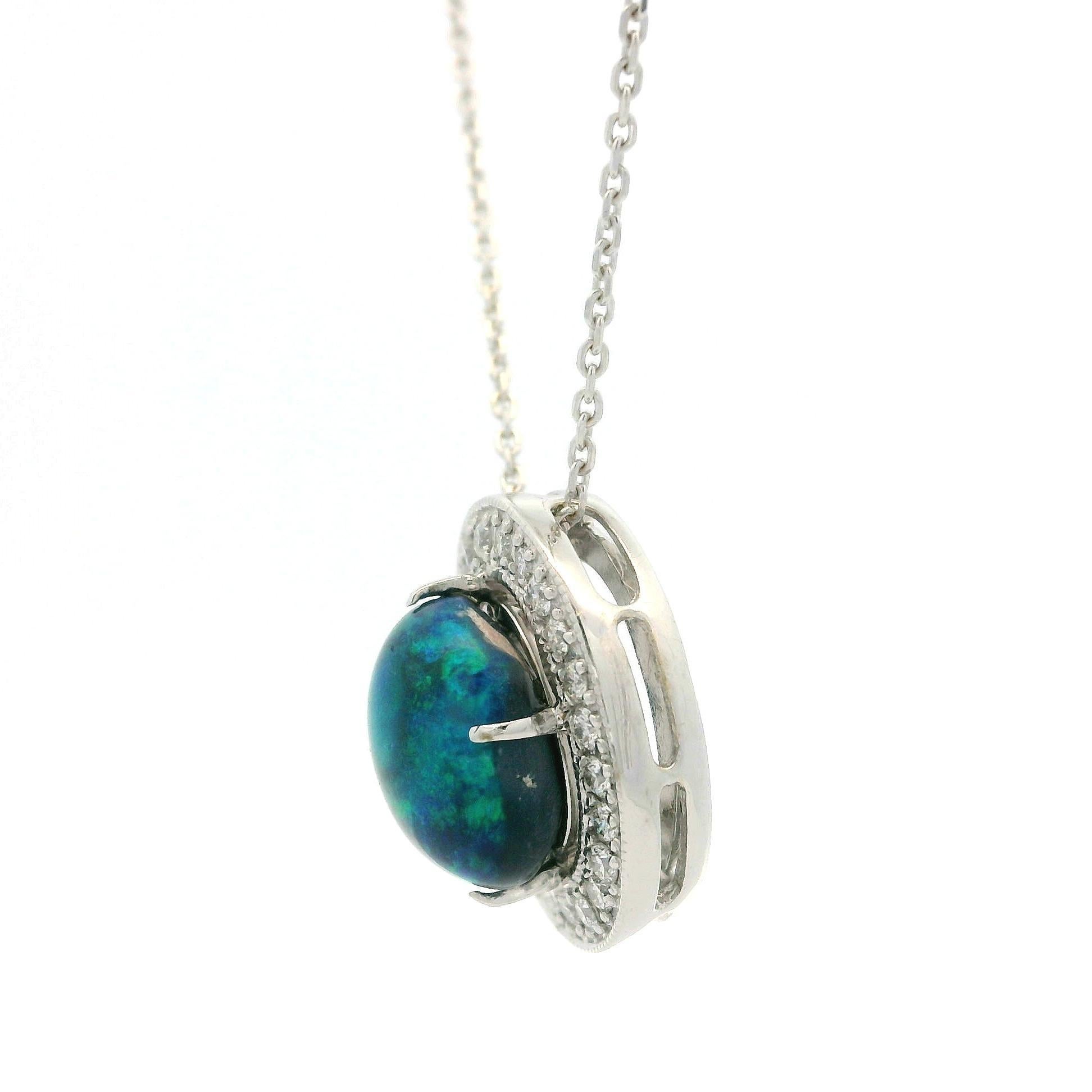 18k Gold 3.17ctw Cabochon Black Opal w/ Diamond Halo Pendant Adjustable Necklace In Excellent Condition In Montclair, NJ