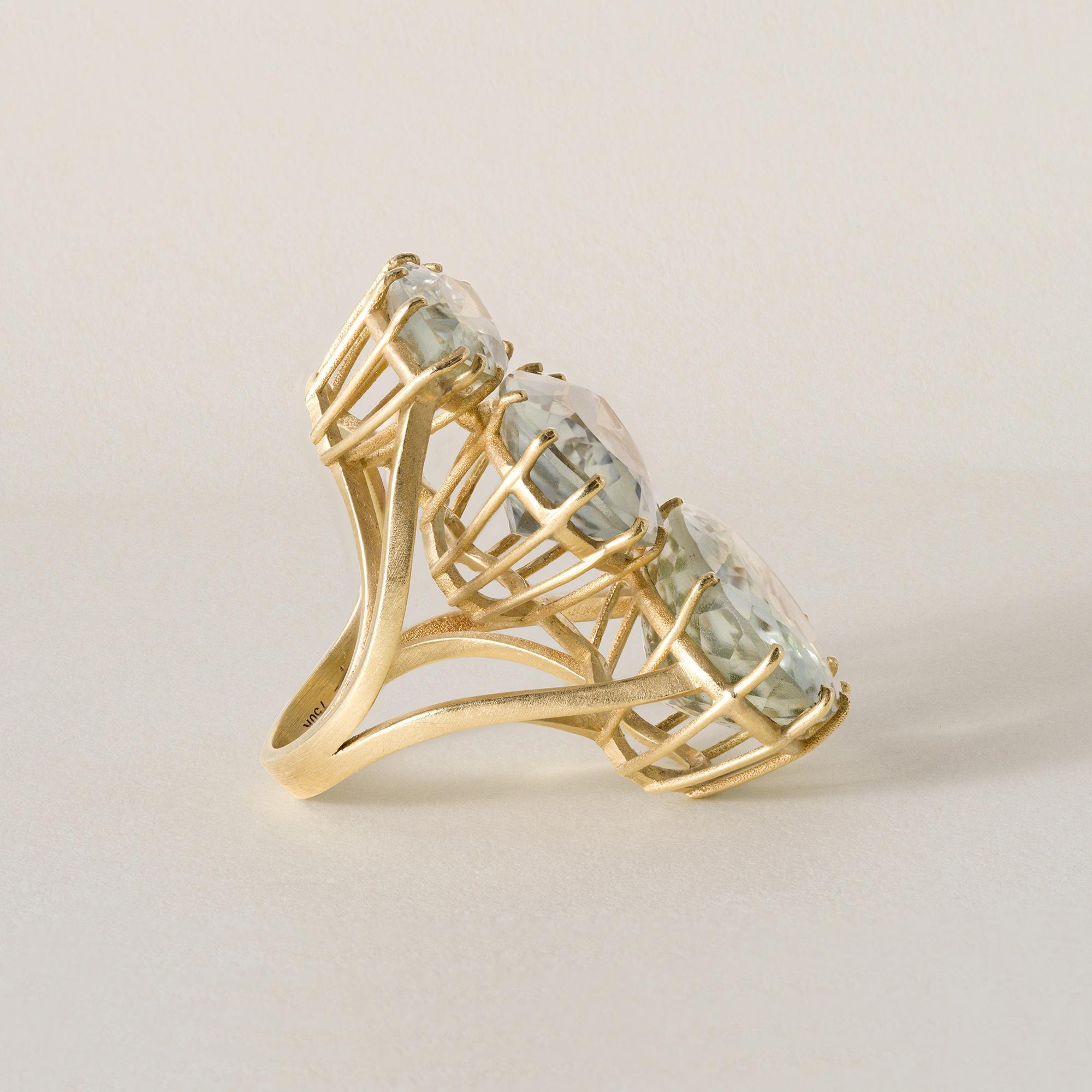 18K Gold 35 Karat Tri von Aquamarin Statement Ring (Zeitgenössisch) im Angebot