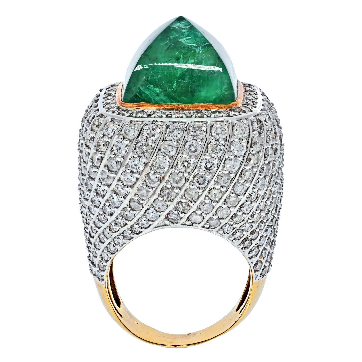 Modern 18K Gold 38 Carat Sugarloaf Green Emerald and Diamond Cocktail Ring For Sale