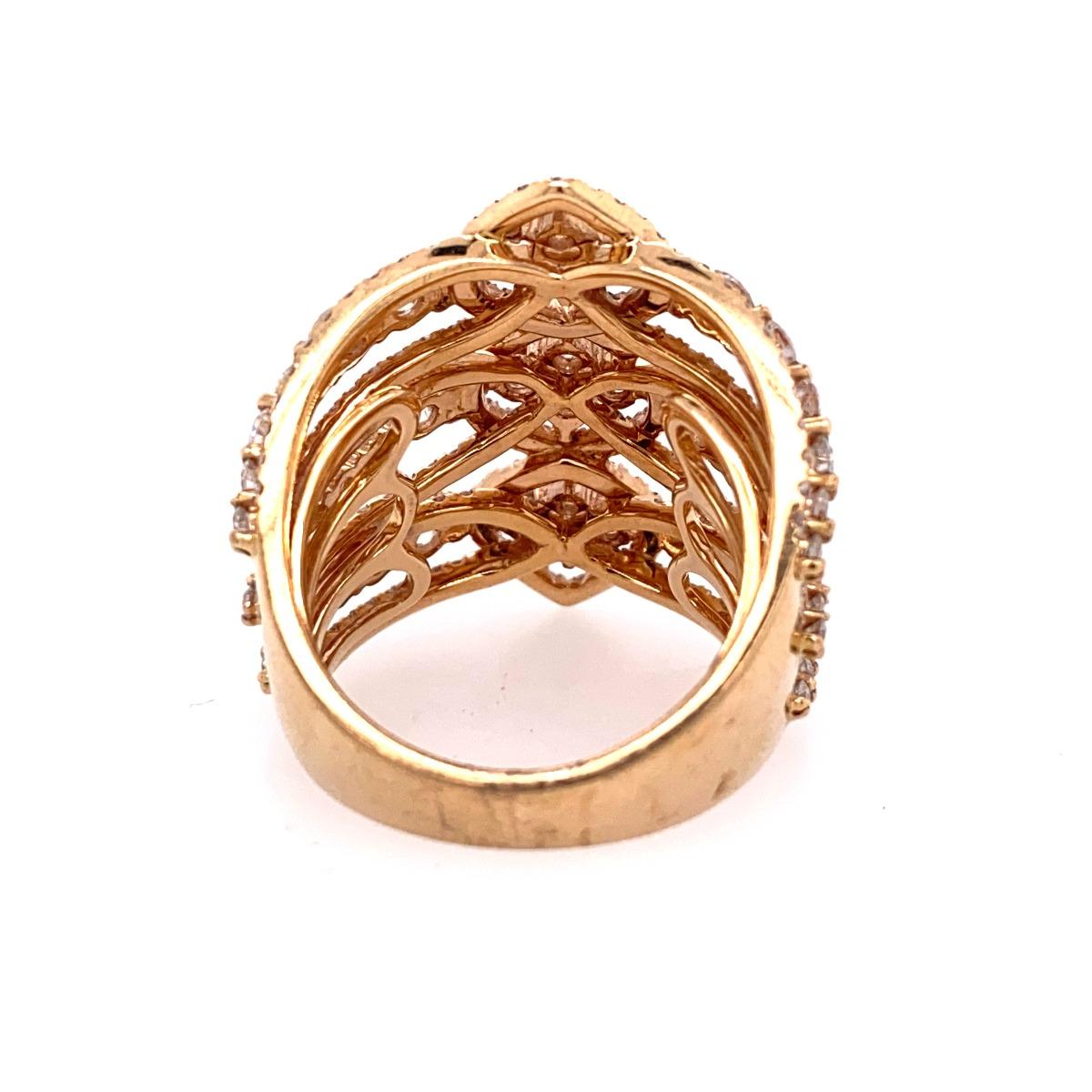 18 Karat Gold 4 Carat Diamond Ring In New Condition For Sale In New York, NY