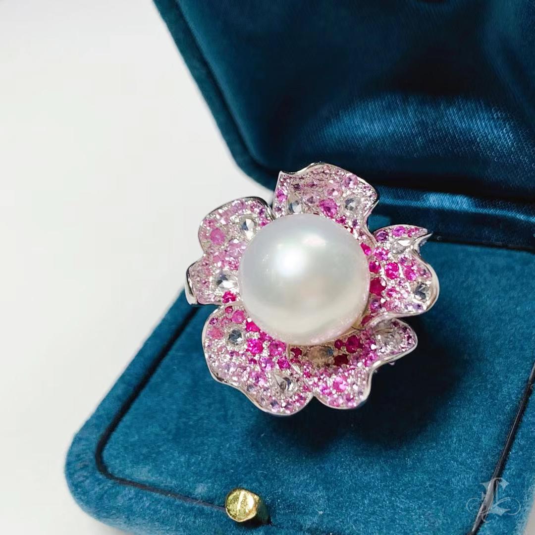 【Crown Radiance】Convertible Royale Bloom South Sea Pearl Sapphire Ring Pendant For Sale 1