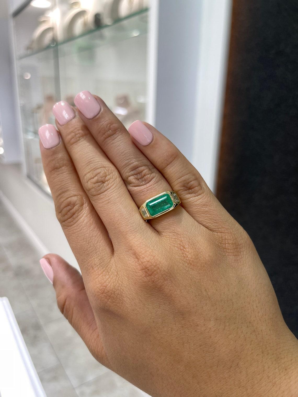Women's or Men's 18K Gold 4.27tcw Colombian Emerald & Diamond Gypsy Ring, East-West 3 Stone For Sale