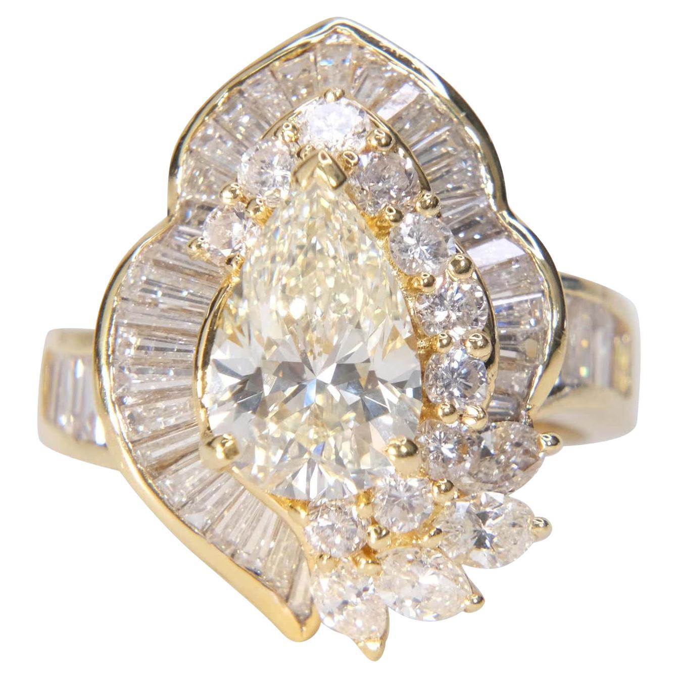 18K Gold 4.34 CTW Diamond 'Multi-layered' Ring For Sale