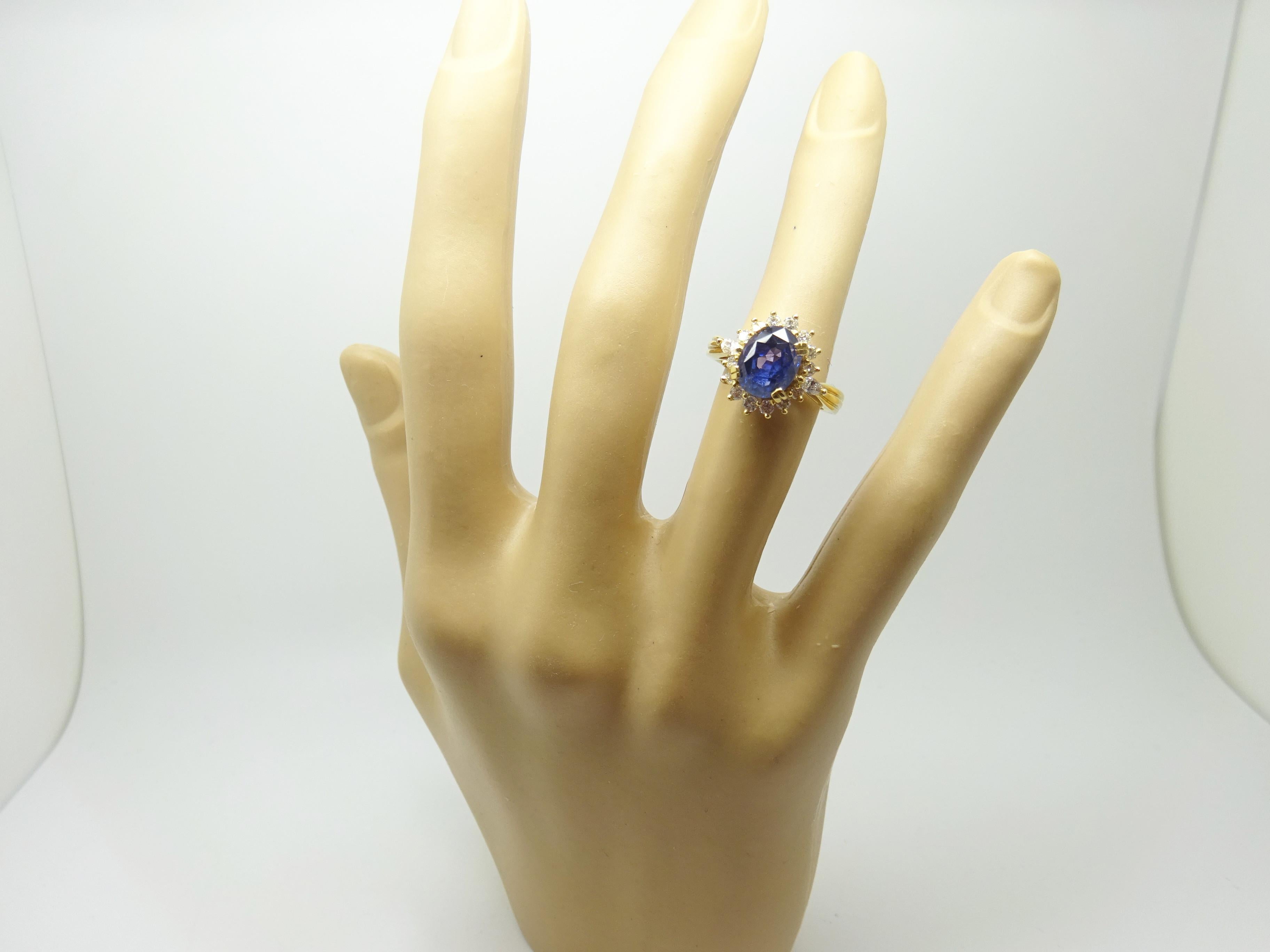 18k Gold 4.34cts Genuine Natural Ceylon Sapphire and Diamond Ring '#J3398' For Sale 4