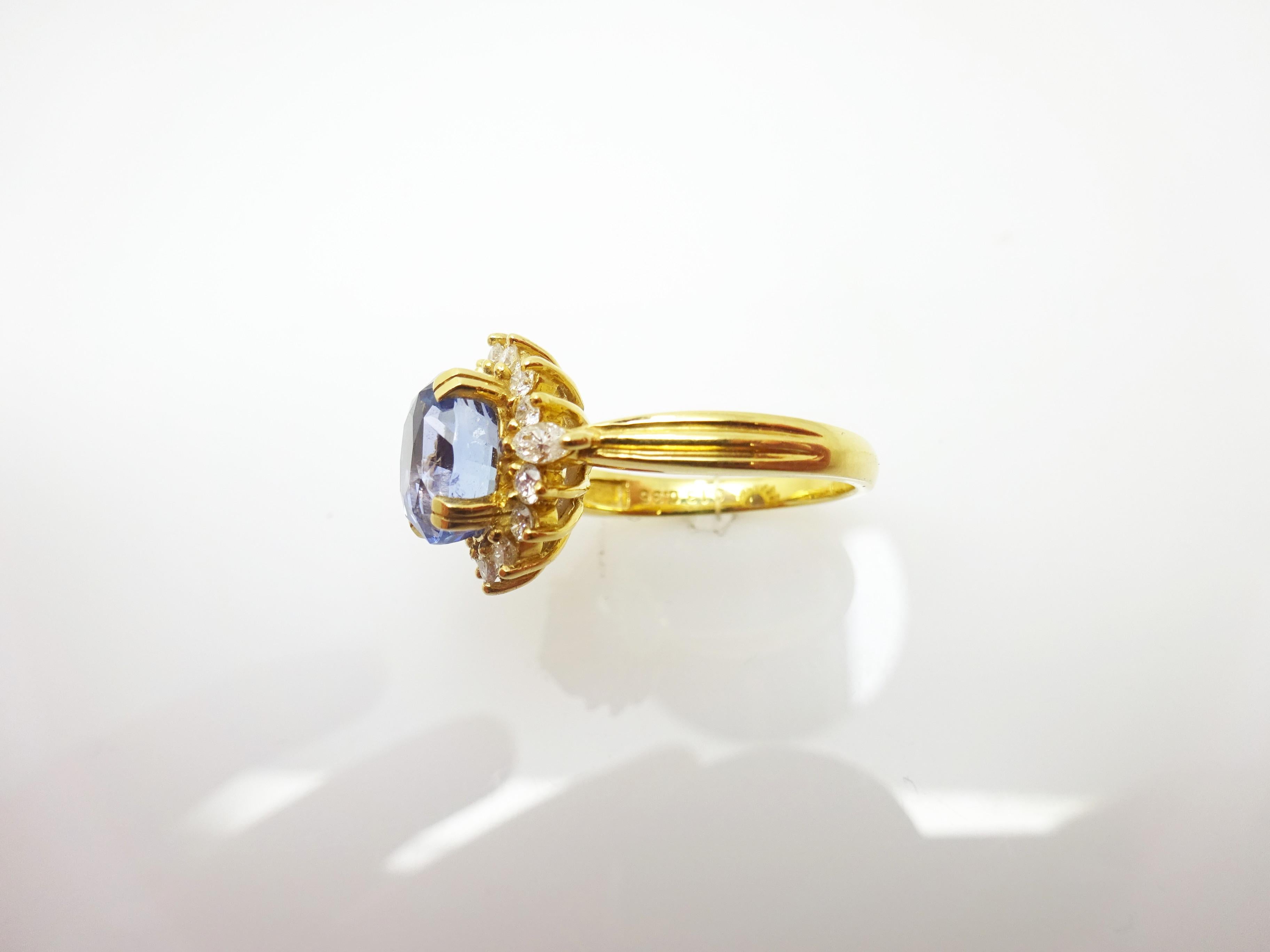 Brilliant Cut 18k Gold 4.34cts Genuine Natural Ceylon Sapphire and Diamond Ring '#J3398' For Sale
