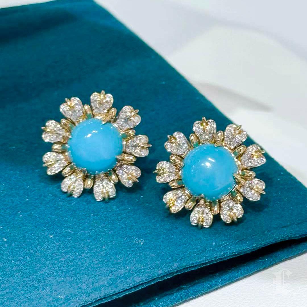 【Caelmare】Azure Bloom Convertible Turquoise & South Sea Pearl Earrings In New Condition For Sale In New York, NY
