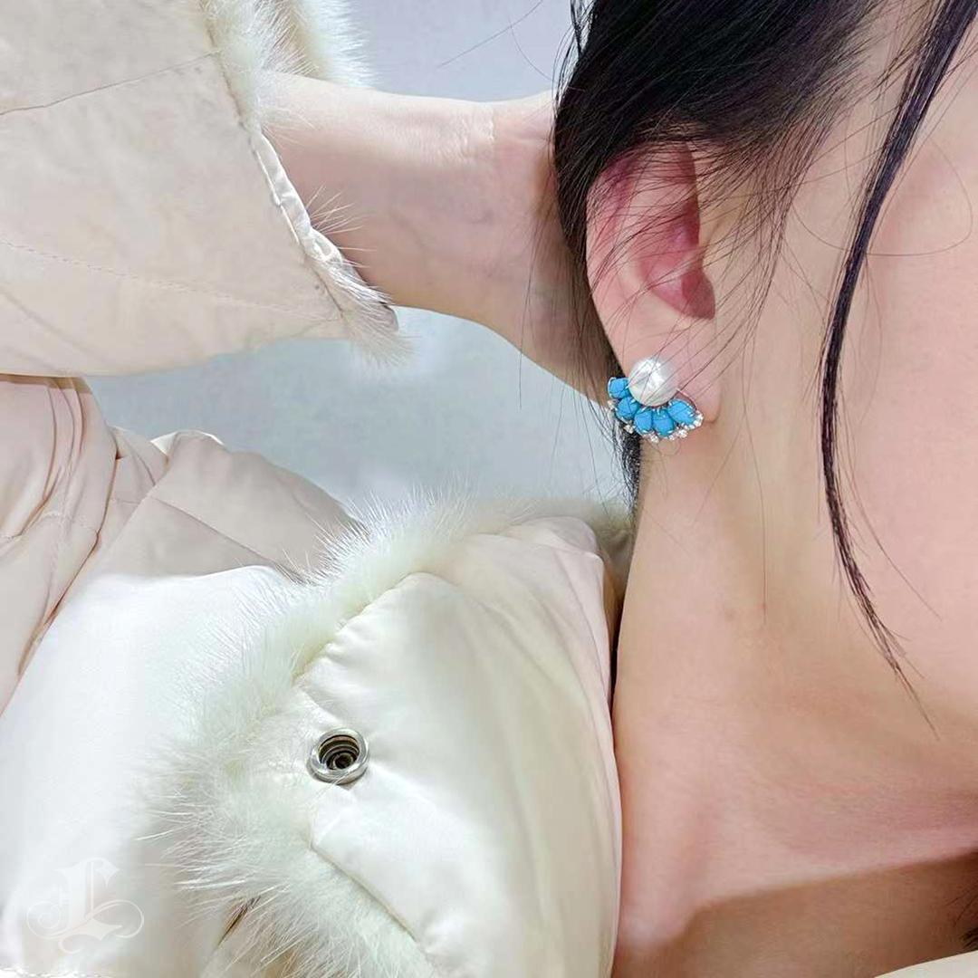 Uncut 【Caelmare】Cerulean Fan South Sea Pearl & Turquoise Diamond Earrings For Sale