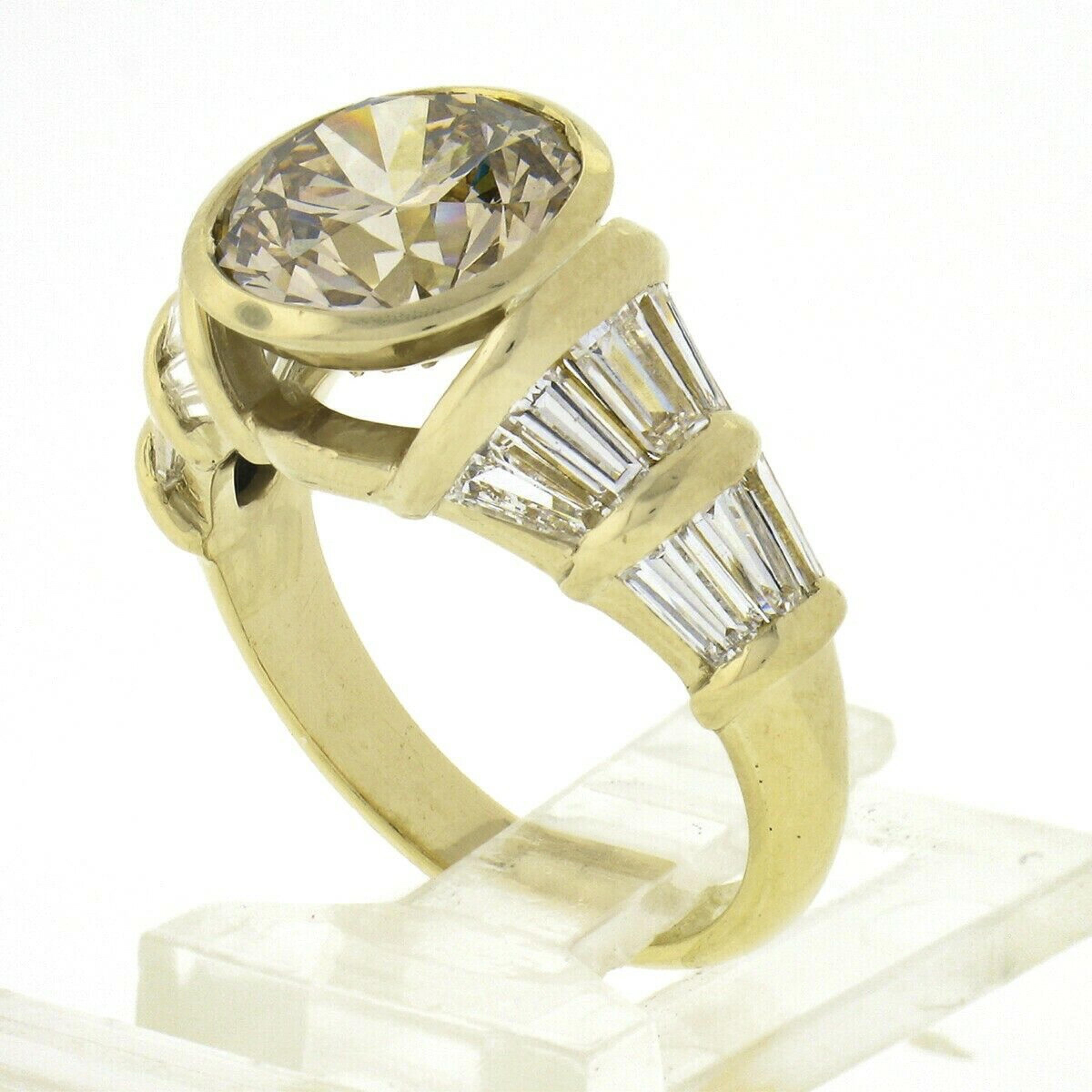 18K Gold 4.70ctw GIA Round Bezel Light Brown Diamond & Baguettes Engagement Ring For Sale 3