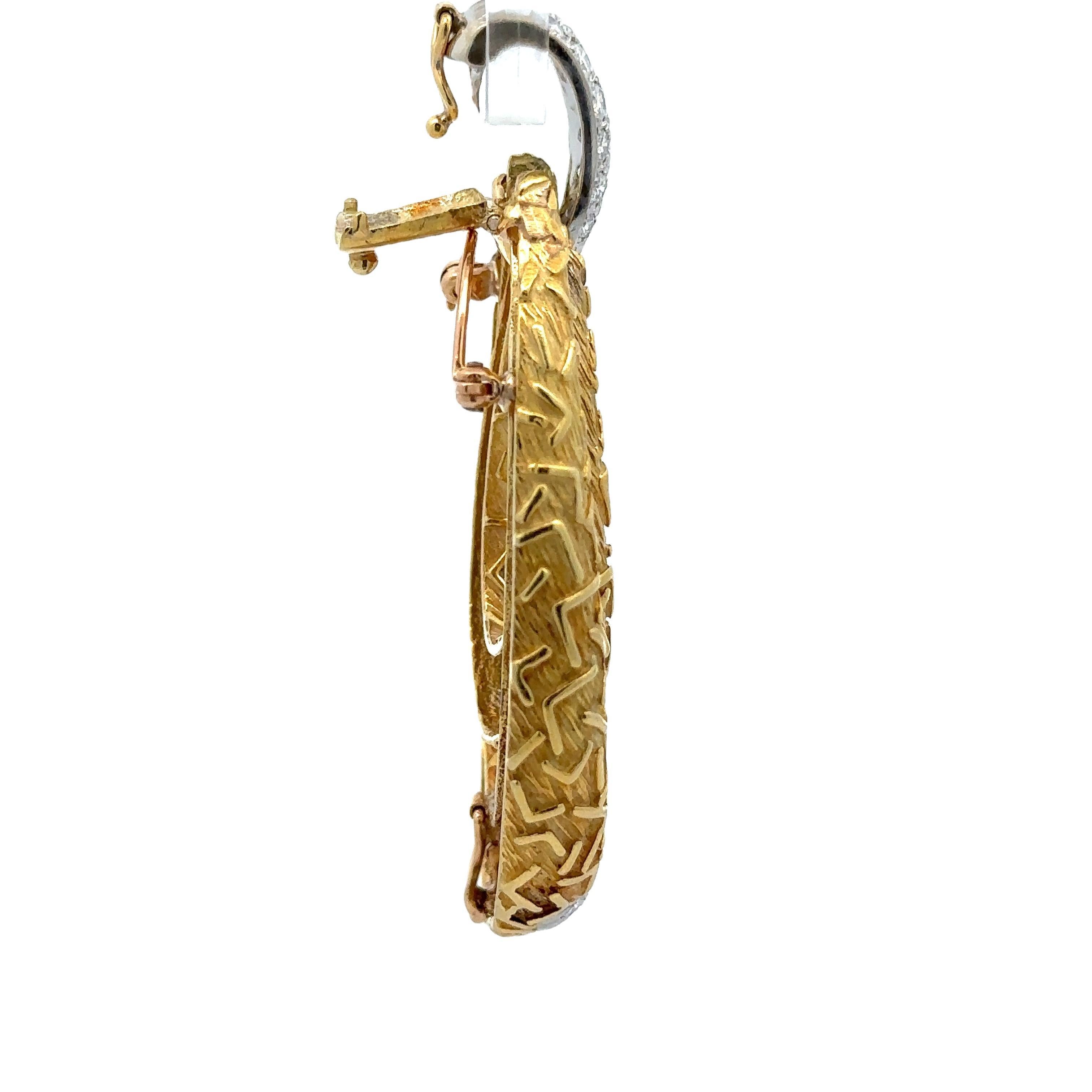 Broche en or 18k avec double pendentif texturé en forme de goutte d'eau et diamants 4ctw Pour femmes en vente