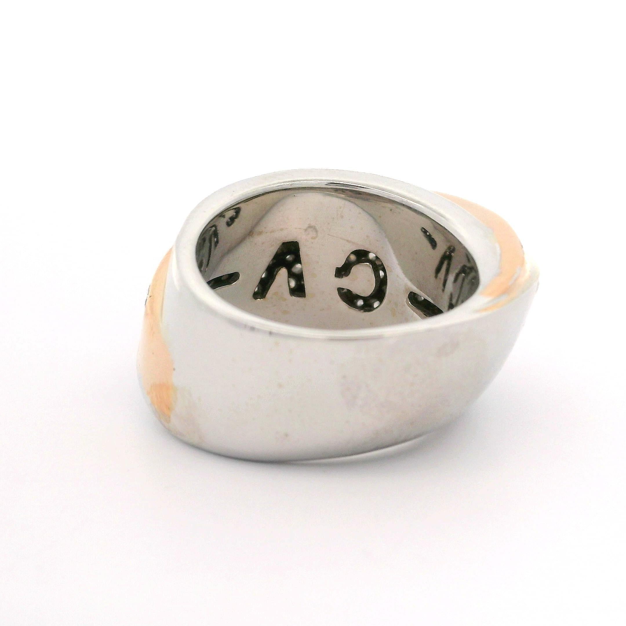 -Pierre(s)
Nombreux diamants naturels authentiques - taille ronde et brillante - sertis Micro Pave - couleur flamboyante G/H - VS1-SI1 avec peu de clarté I1 - 3-4ctw (approx.)

MATERIAL : Or blanc massif 18k avec accents en or jaune 
Poids : 26,75