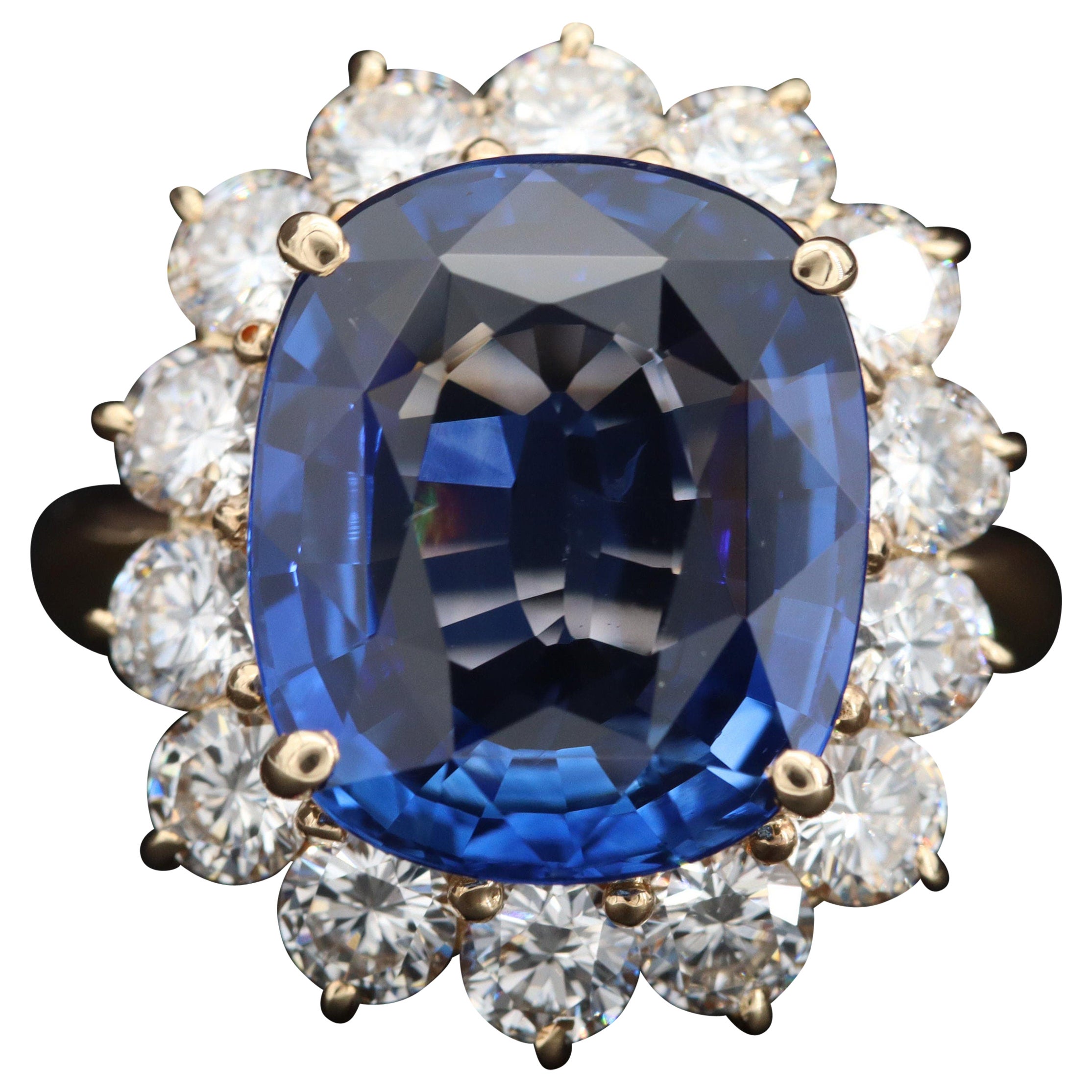 En vente :  Bague de fiançailles de style Art déco ancien en or 18 carats avec saphir naturel de 5 carats et diamants